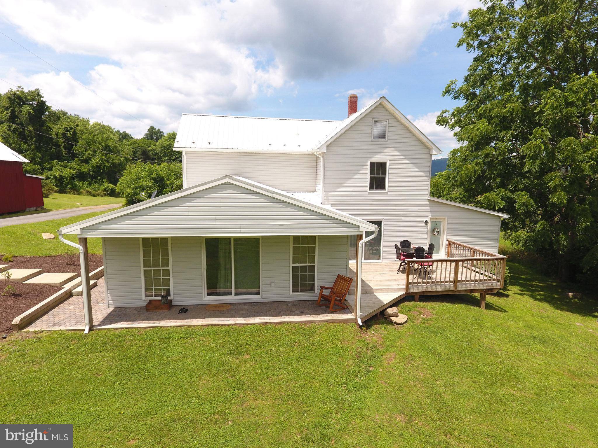 Great Cacapon, WV 25422,377 CRAWFORD LN