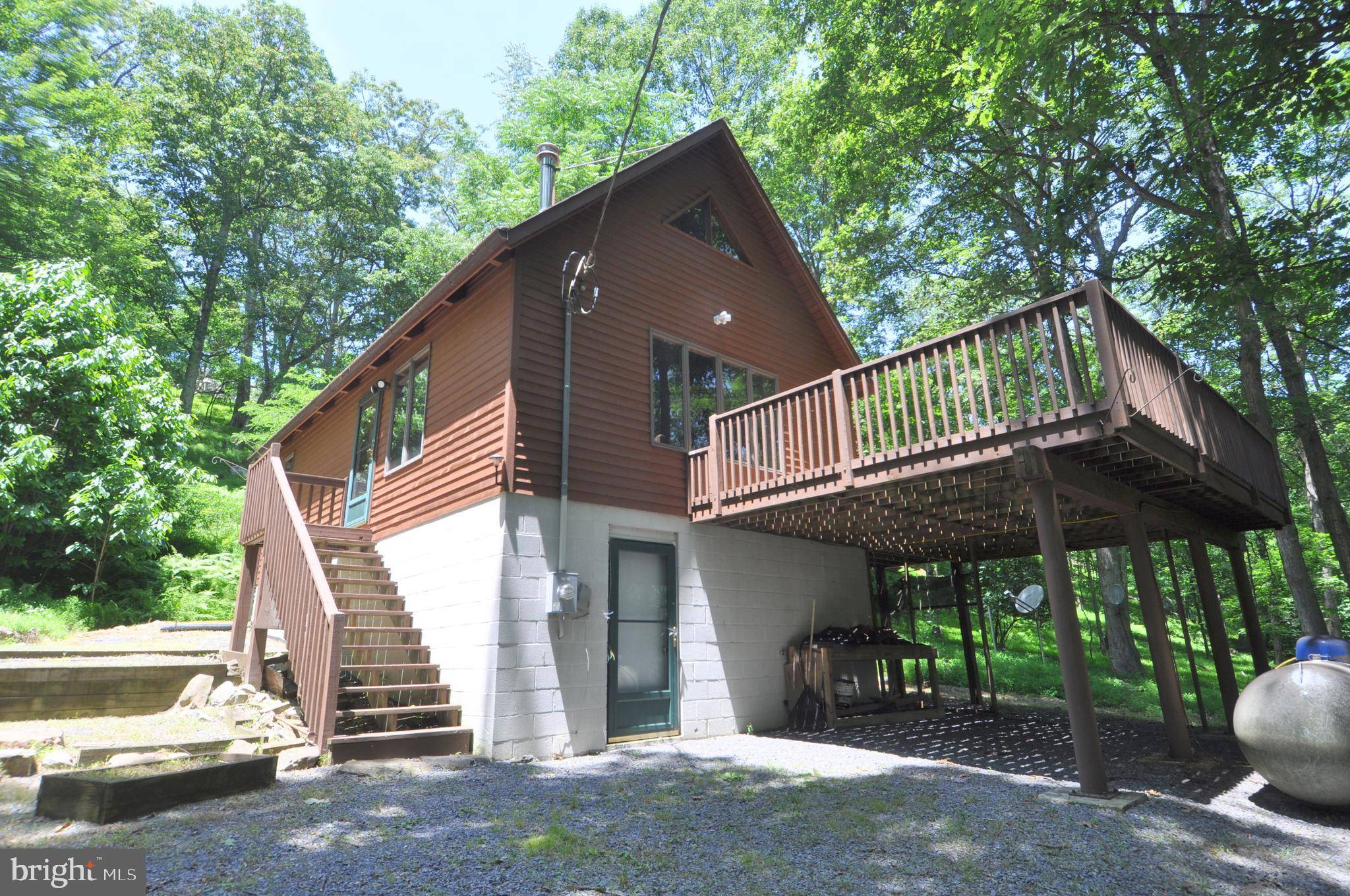 Great Cacapon, WV 25422,371 KATELYN LN