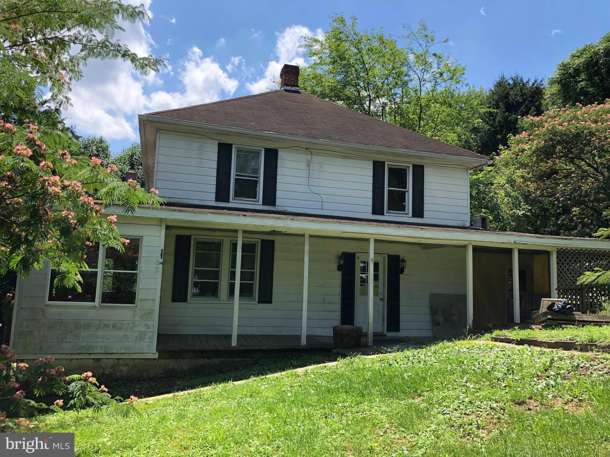 Berkeley Springs, WV 25411,455 WILKES ST