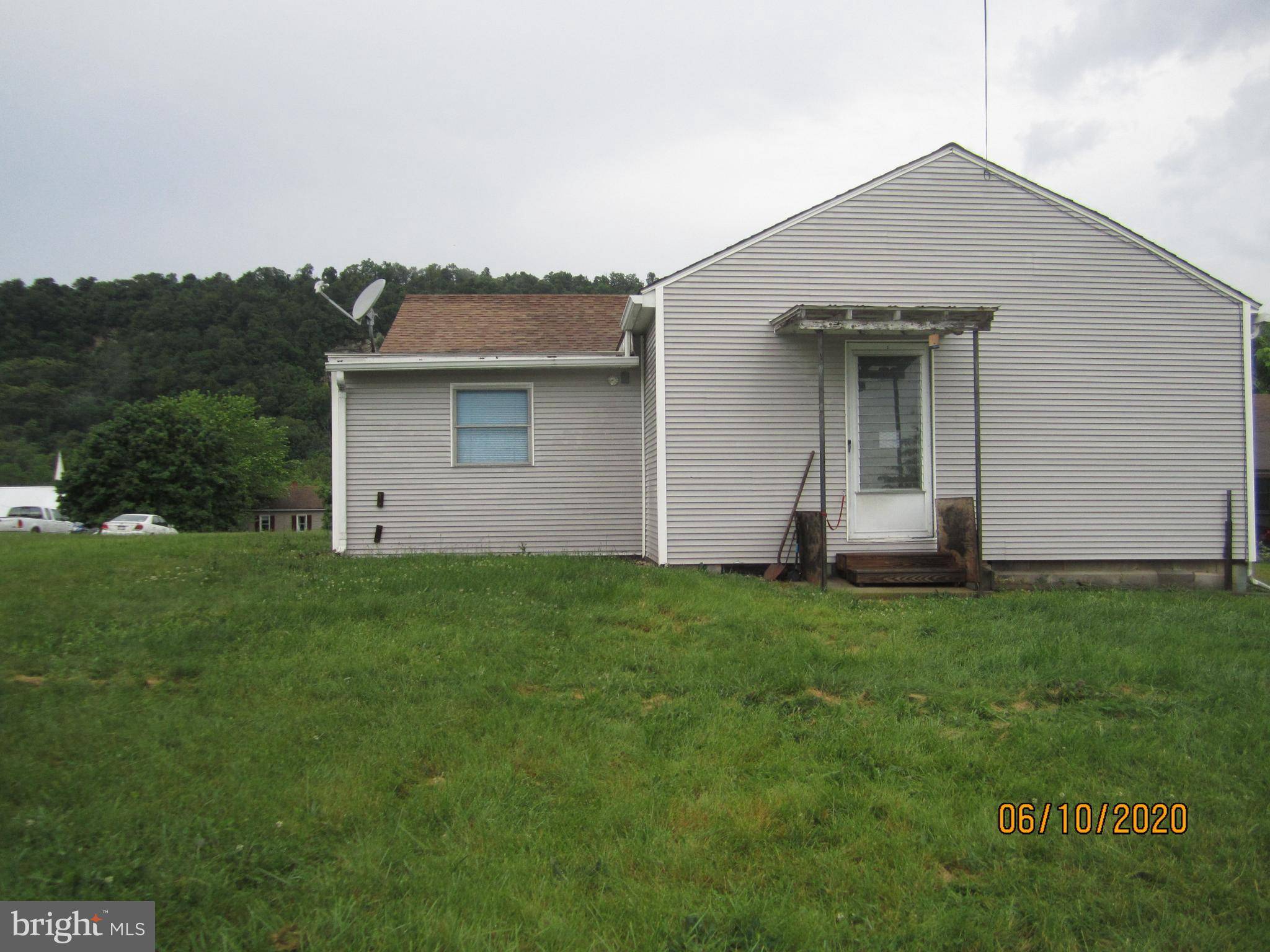 Berkeley Springs, WV 25411,812 HARRISON AVE