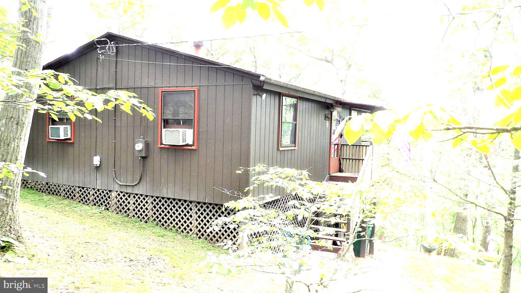 Hedgesville, WV 25427,557 TRAPPER RIDGE LN