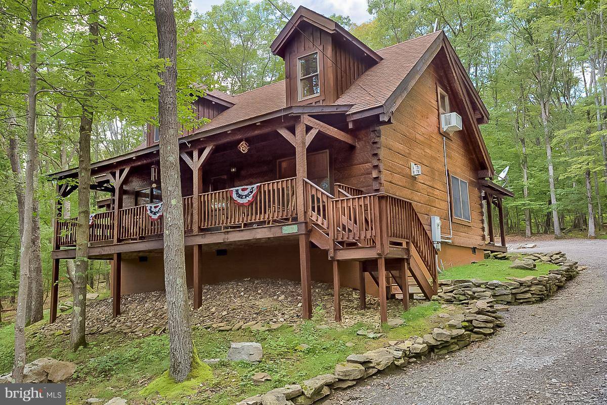 Terra Alta, WV 26764,983 ASTER DR