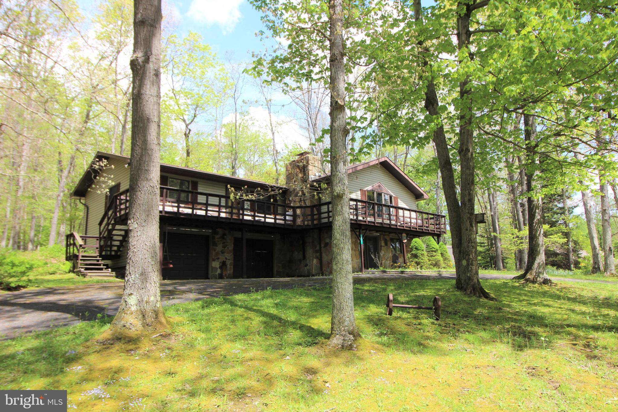 Terra Alta, WV 26764,371 HEMLOCK CIR