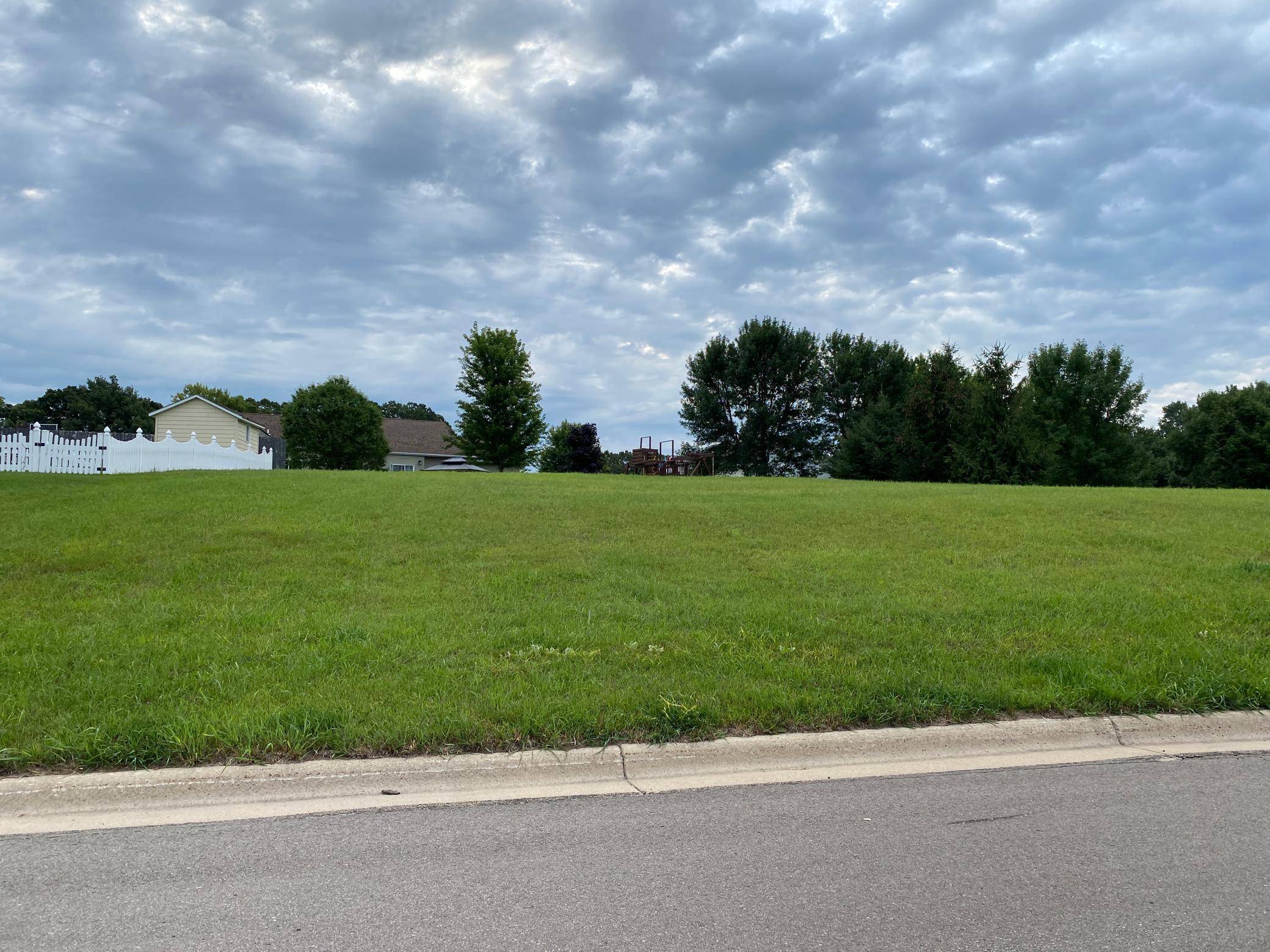 Albert Lea, MN 56007,0000 Meadow