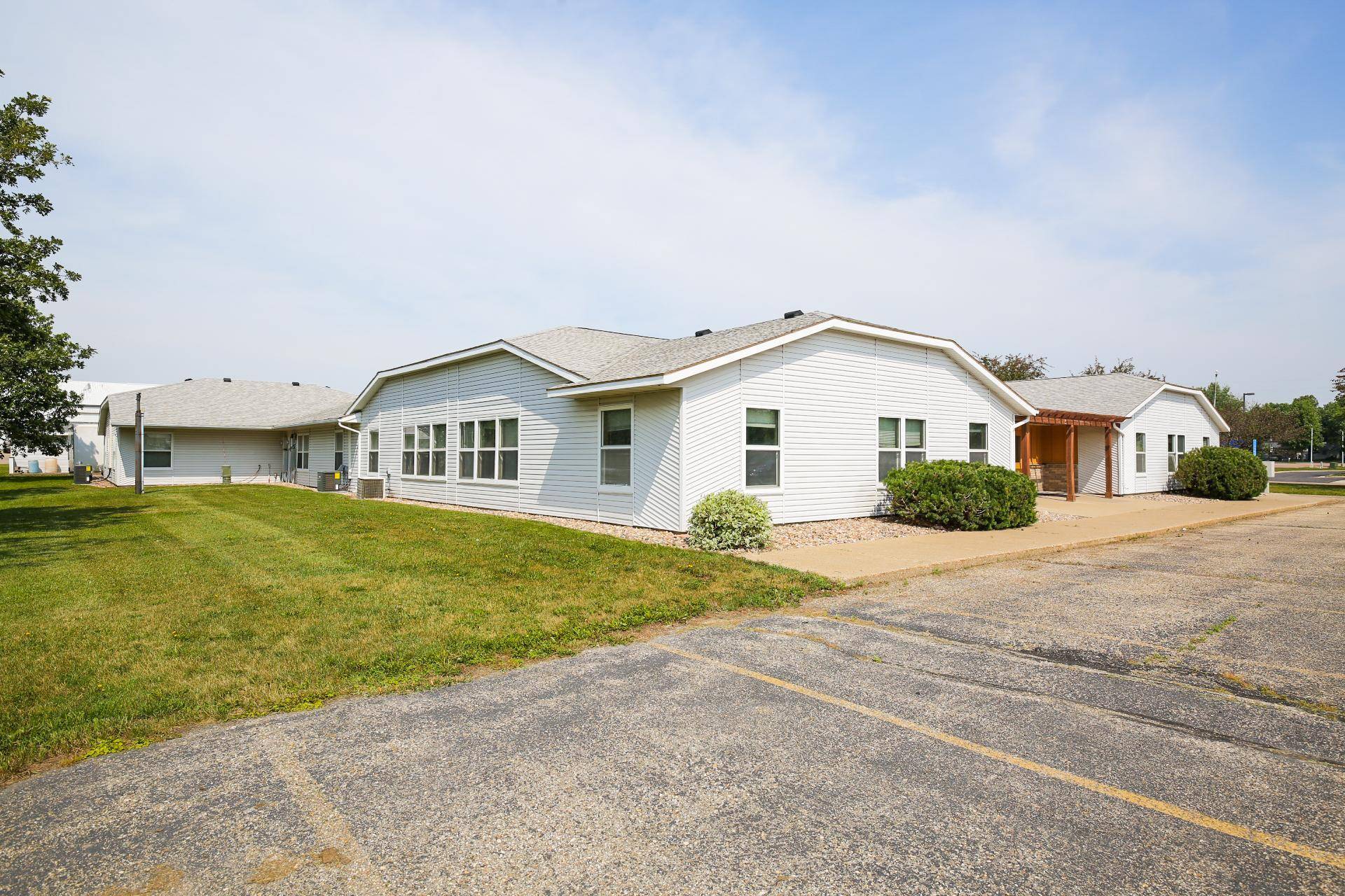 Luverne, MN 56156,311 W Gabrielson RD