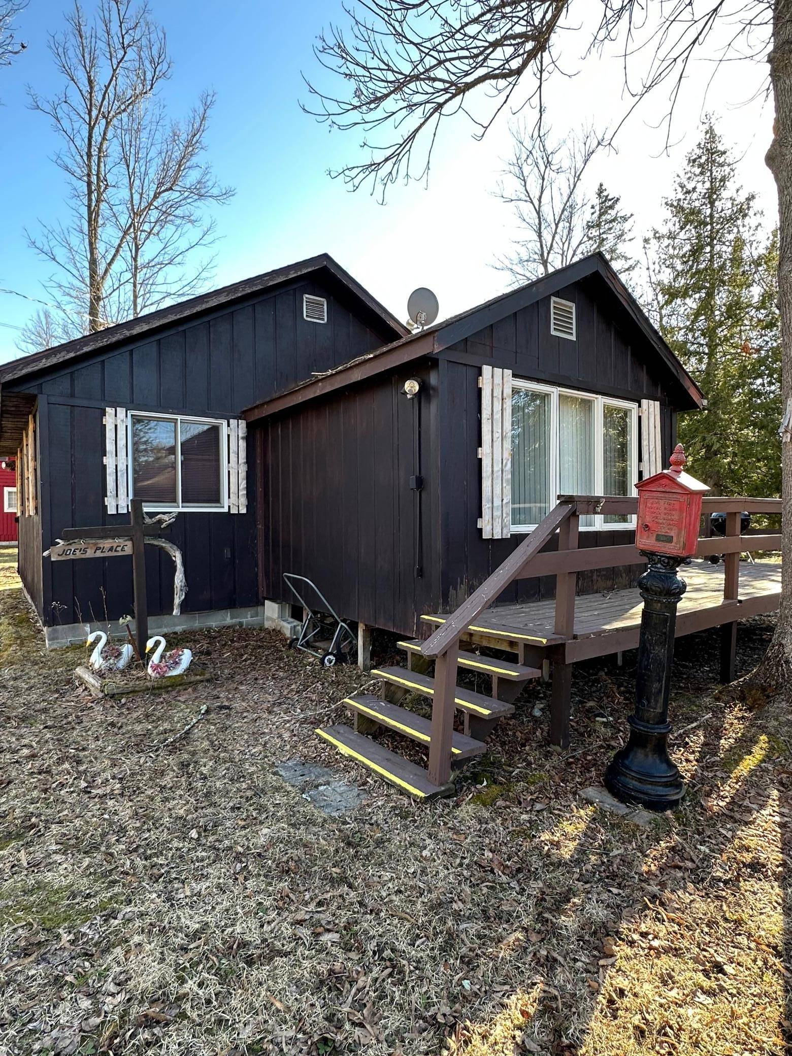 Kabetogama, MN 56669,9845 Empire DR