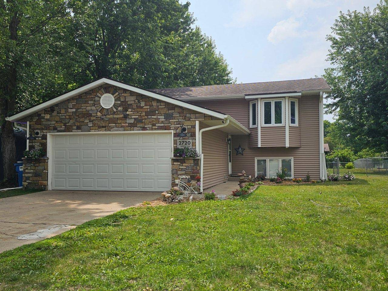 Monticello, MN 55362,2720 Meadow LN