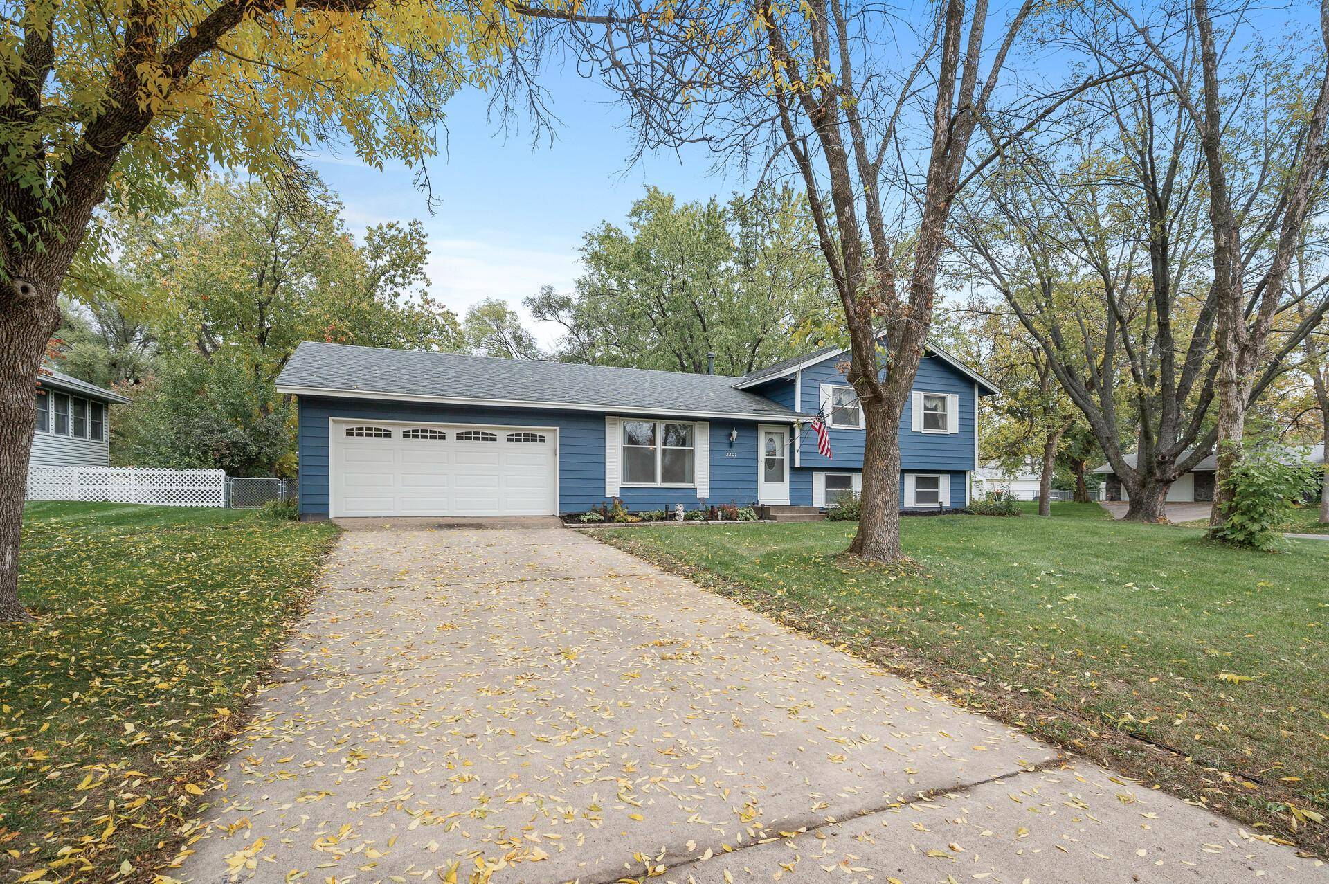 Coon Rapids, MN 55433,2201 105th LN NW