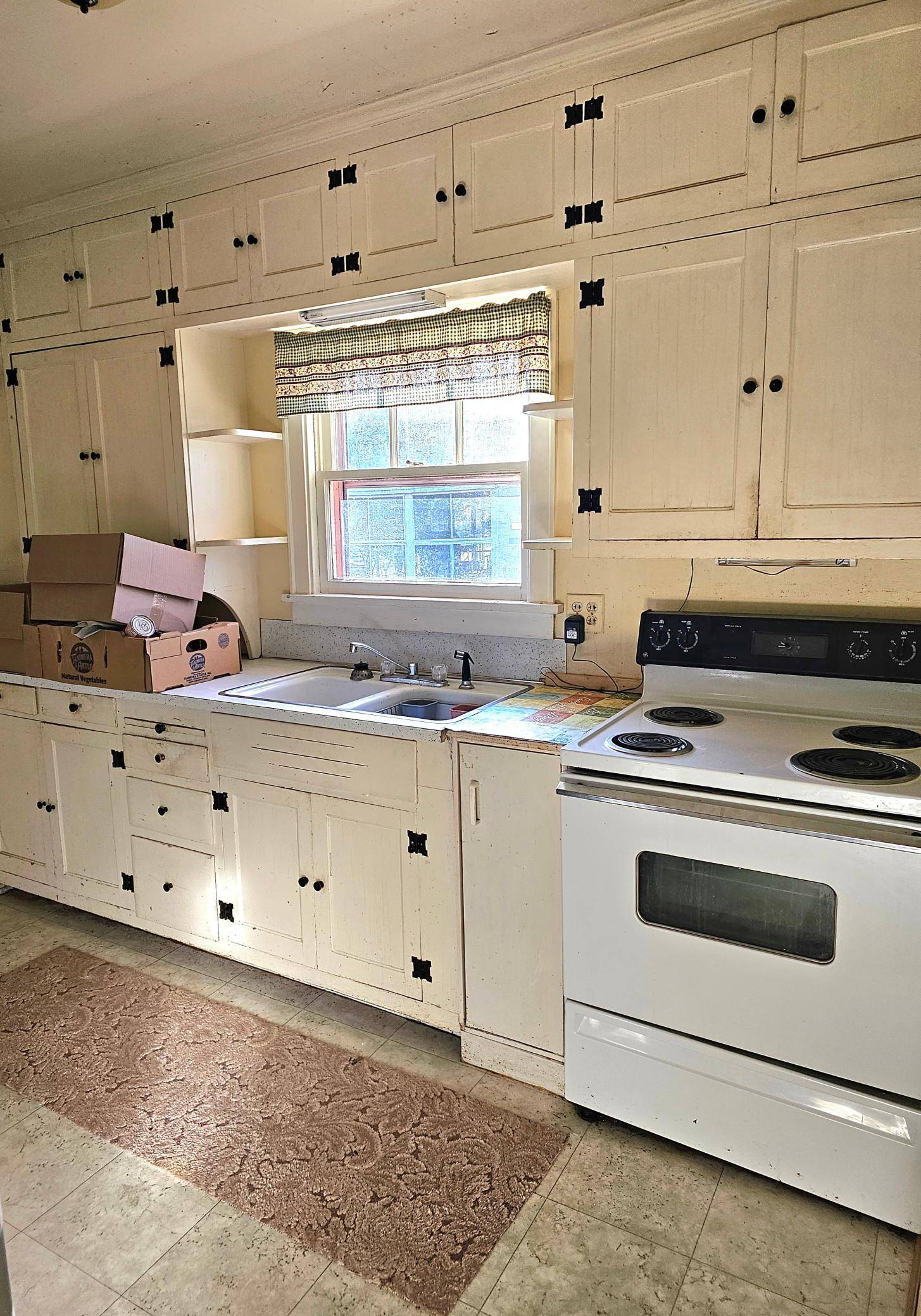 Onamia, MN 56359,204 Pine ST N