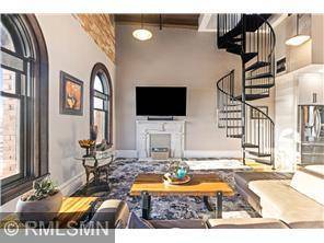 Saint Paul, MN 55101,300 Wall ST