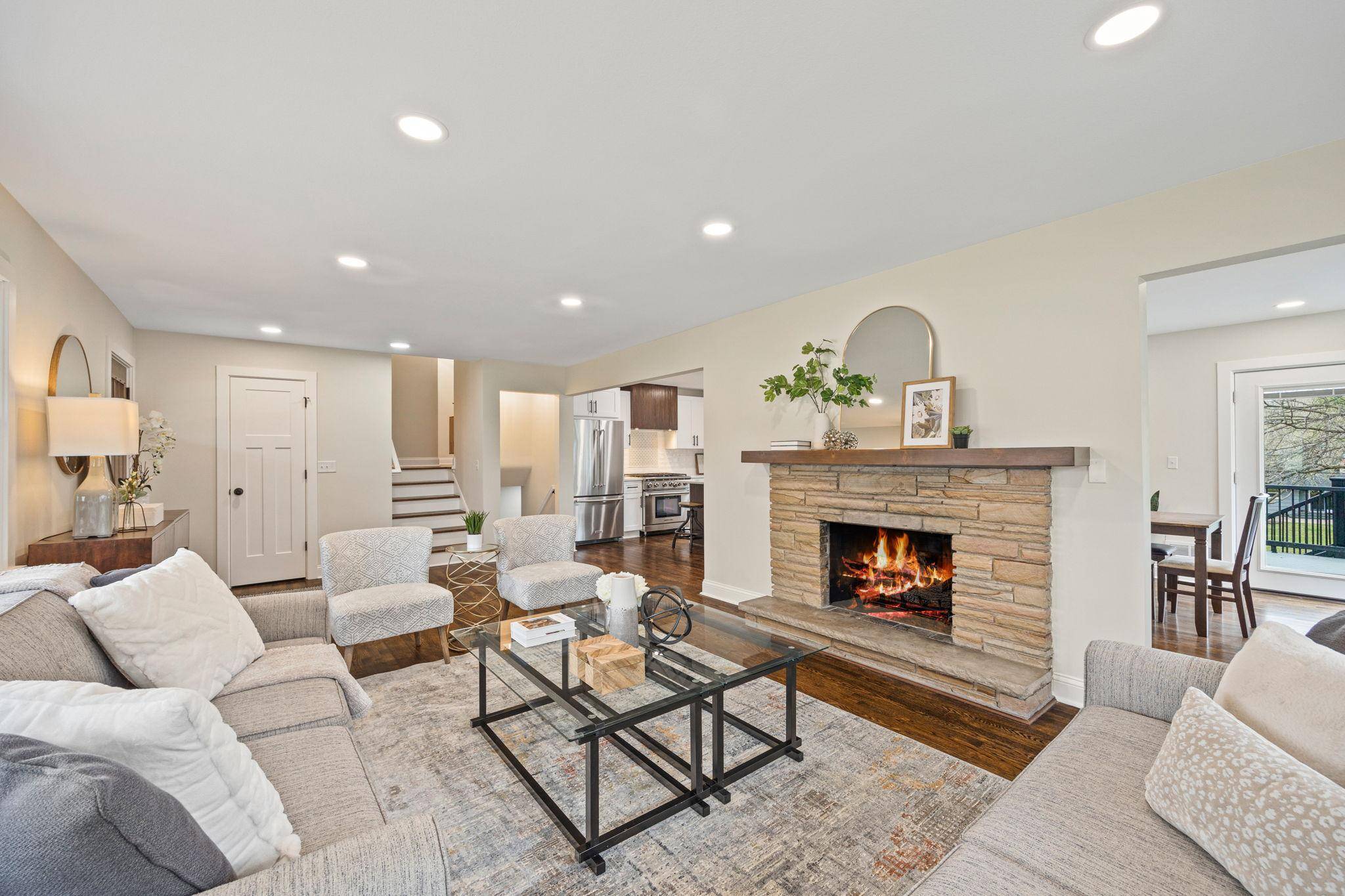 Edina, MN 55439,5124 Tifton DR