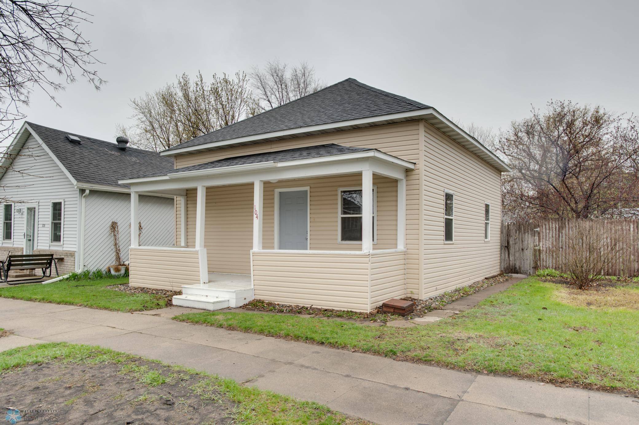 Barnesville, MN 56514,104 2nd ST NE
