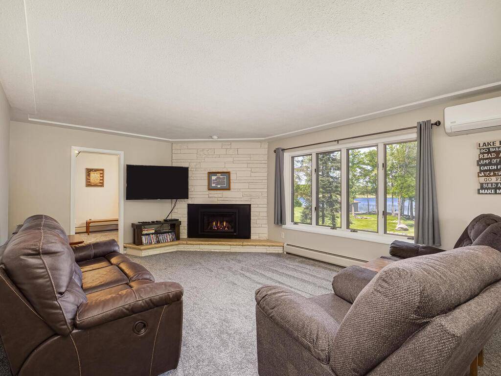 Isle, MN 56342,850 Main ST W