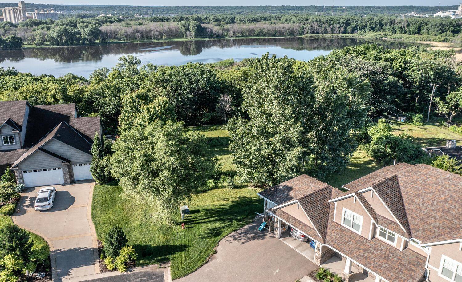 Minneapolis, MN 55437,450x Overlook DR