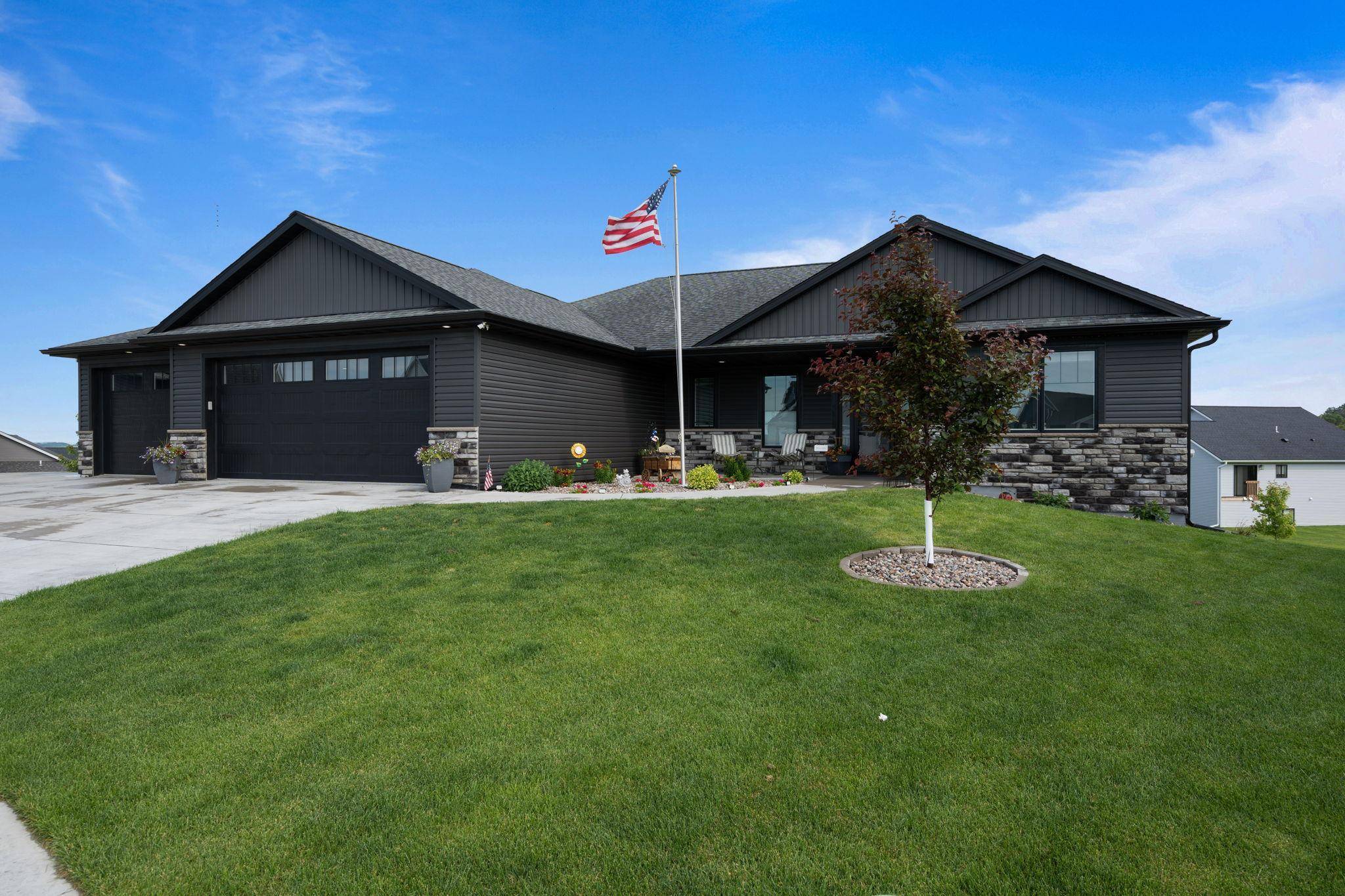 Byron, MN 55920,586 Haar LN NE