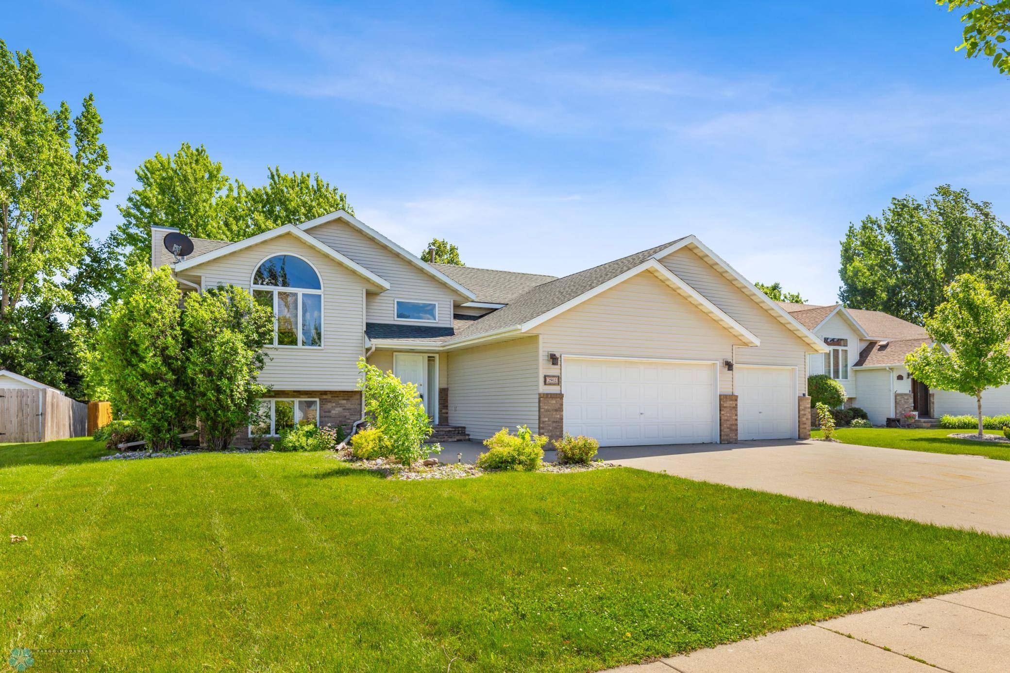 Fargo, ND 58104,2902 37th AVE S