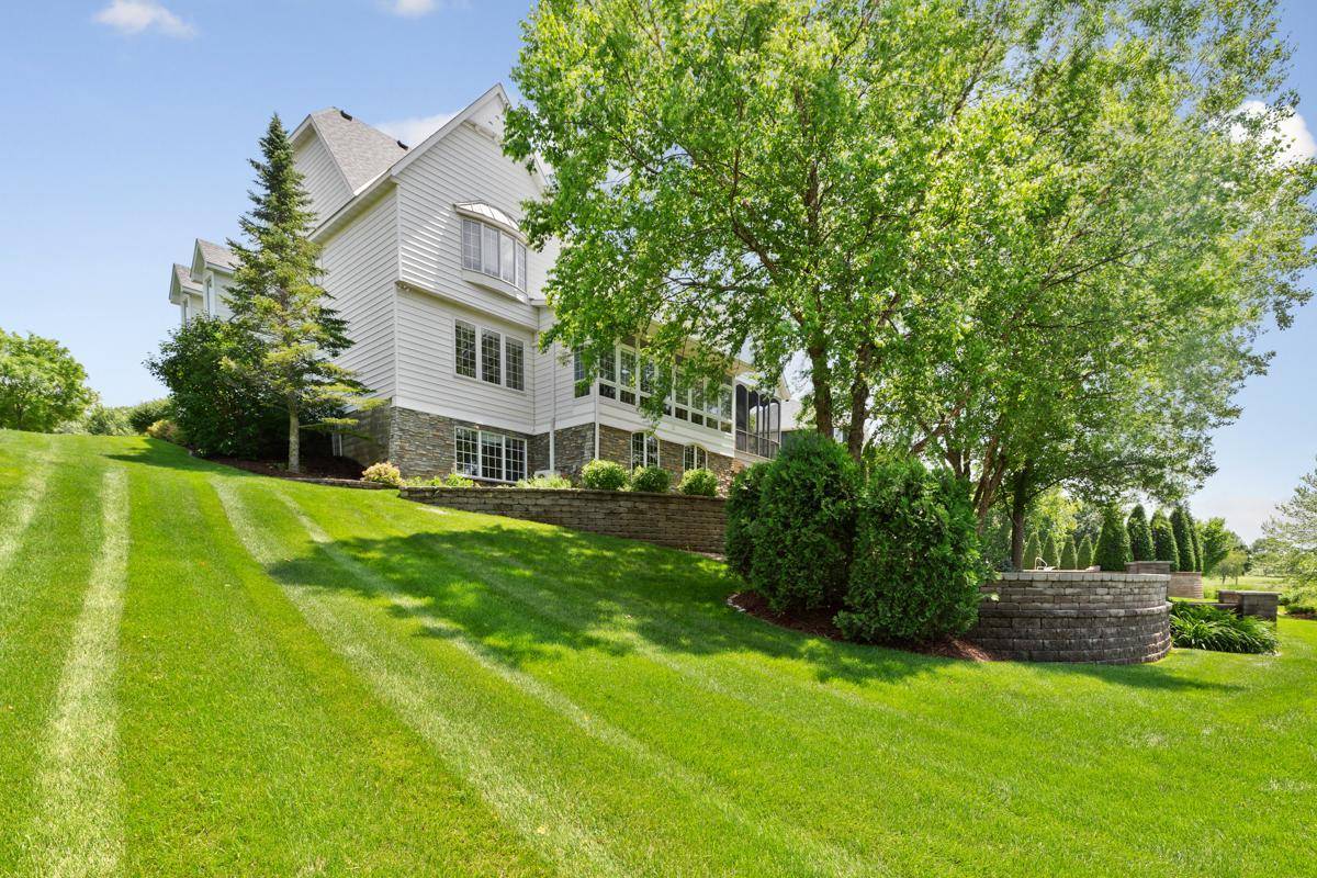 Faribault, MN 55021,1212 Newhall DR