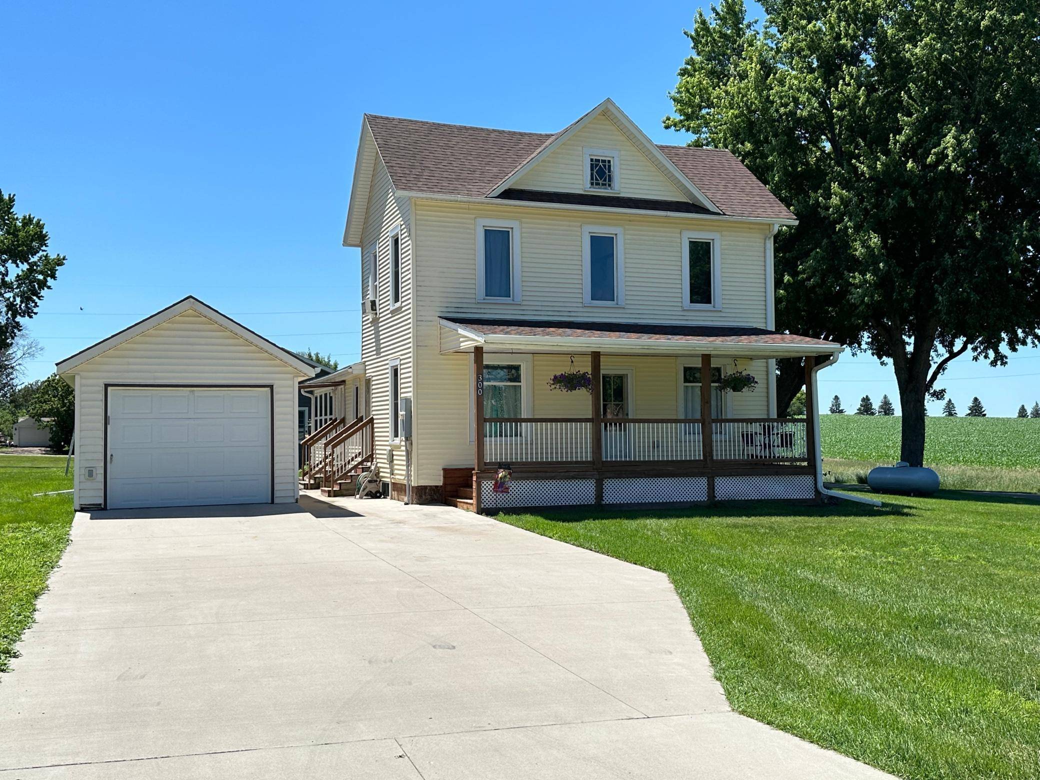 Beaver Creek, MN 56116,300 E 4th AVE