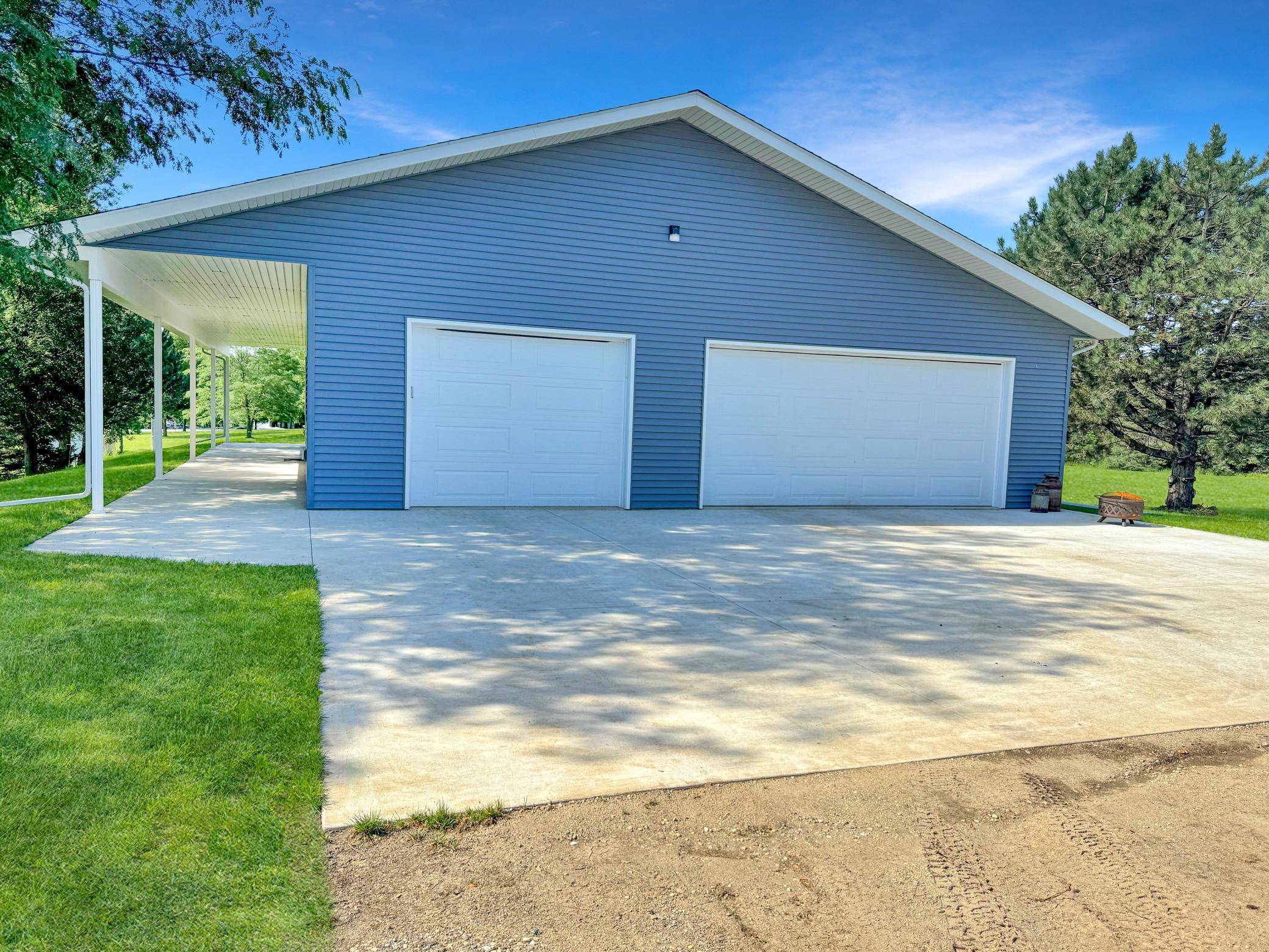 Slayton, MN 56172,109 Kelsey LN