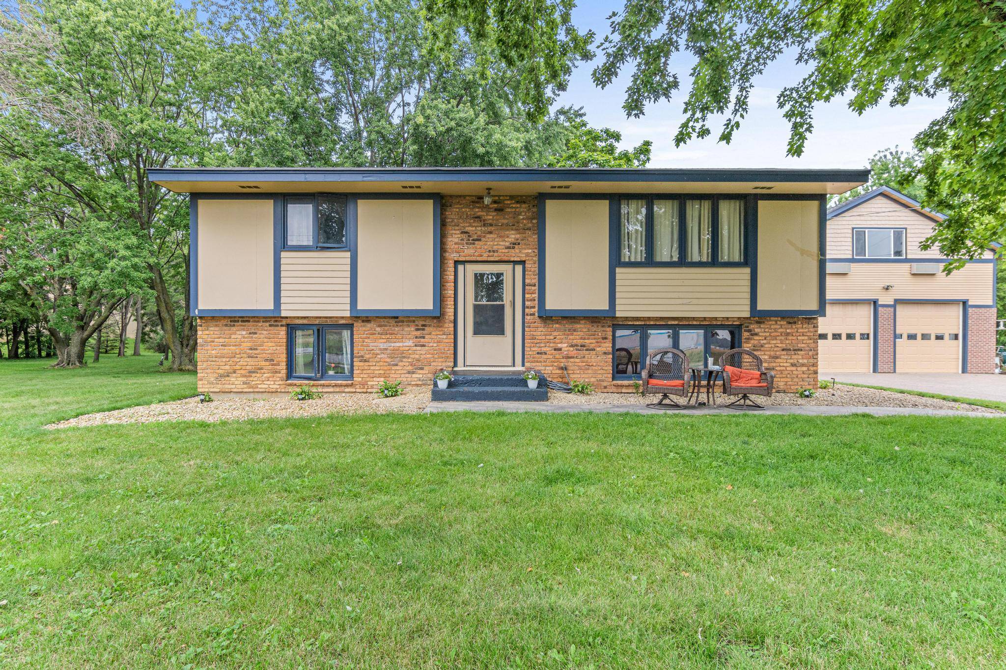Lakeville, MN 55044,9775 215th ST W