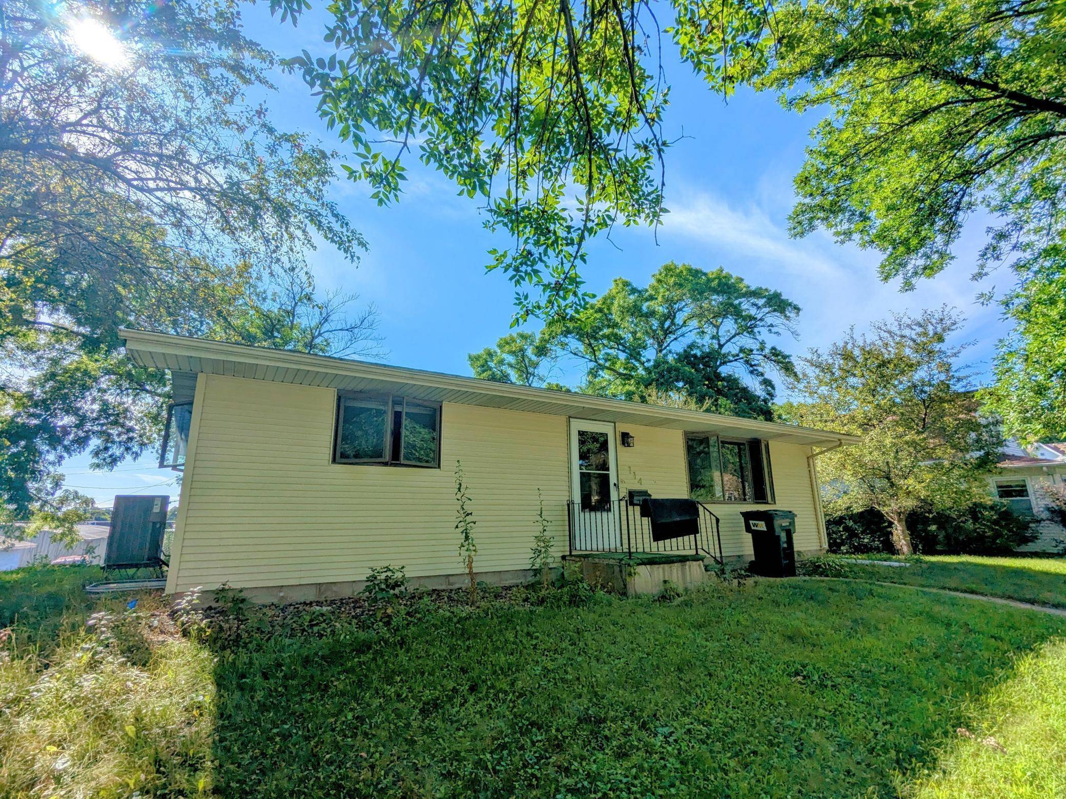 Kiester, MN 56051,114 3rd ST