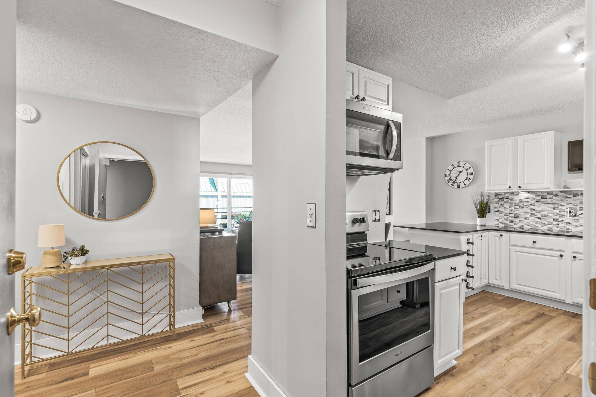 Minneapolis, MN 55403,1200 Nicollet MALL