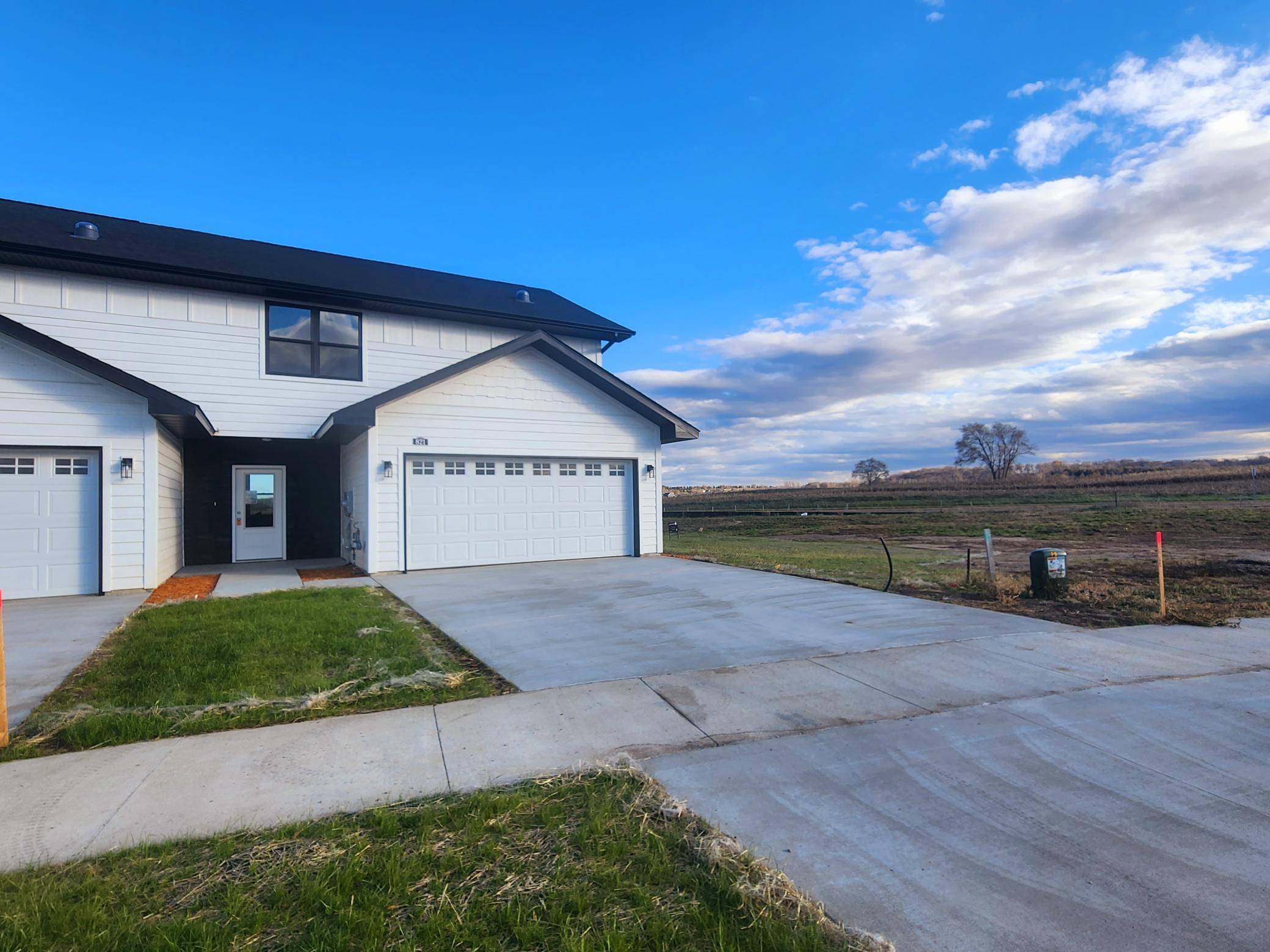 Belle Plaine, MN 56011,821 Viburnum ST