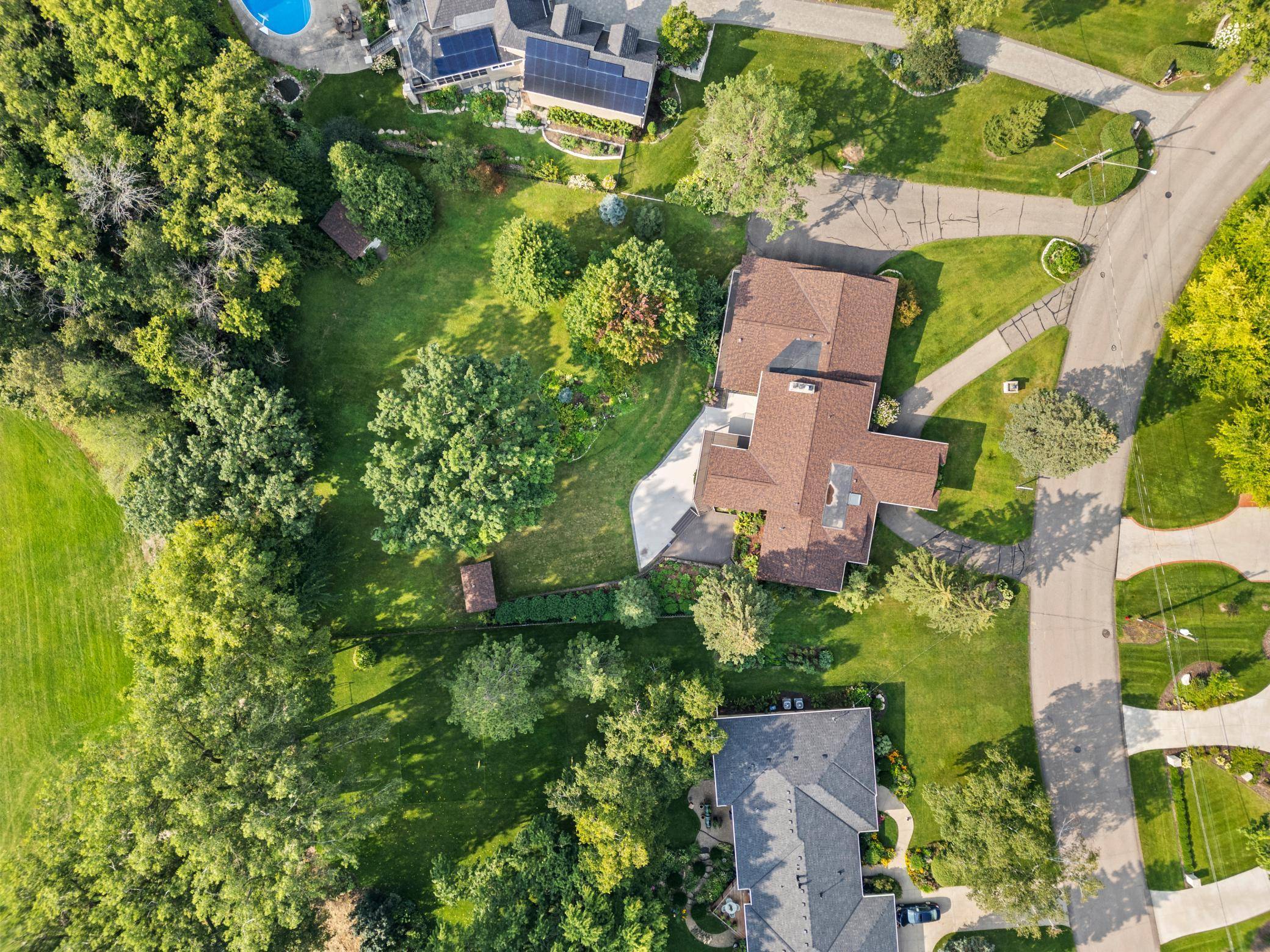 Minneapolis, MN 55436,5104 Mirror Lakes DR