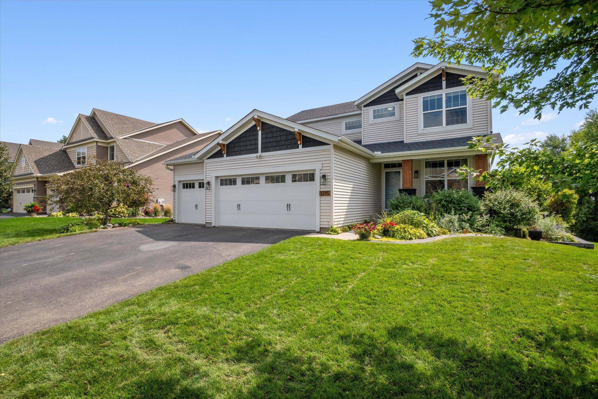 Chanhassen, MN 55317,1715 Hemlock WAY