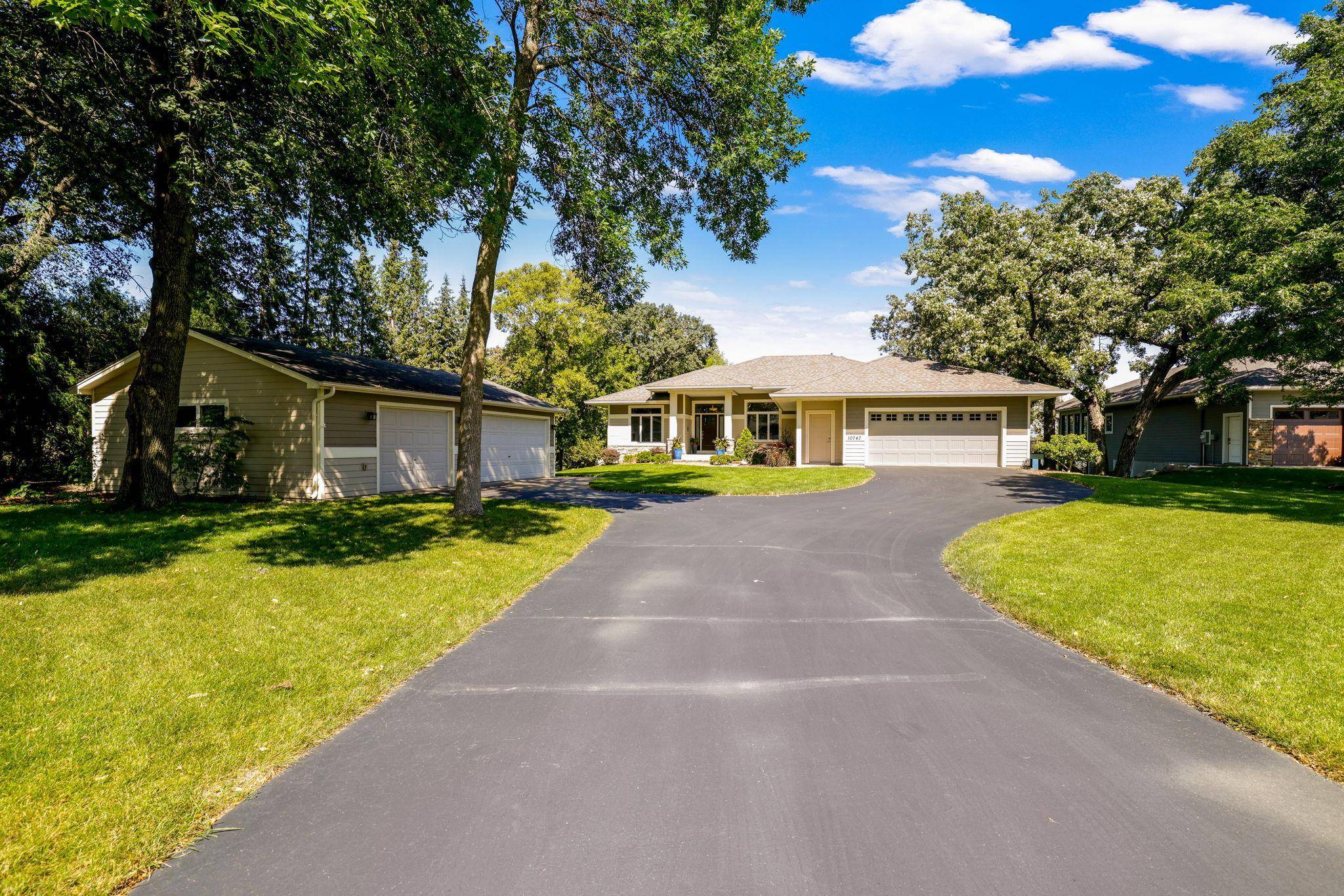 Lakeville, MN 55044,10747 202nd ST W