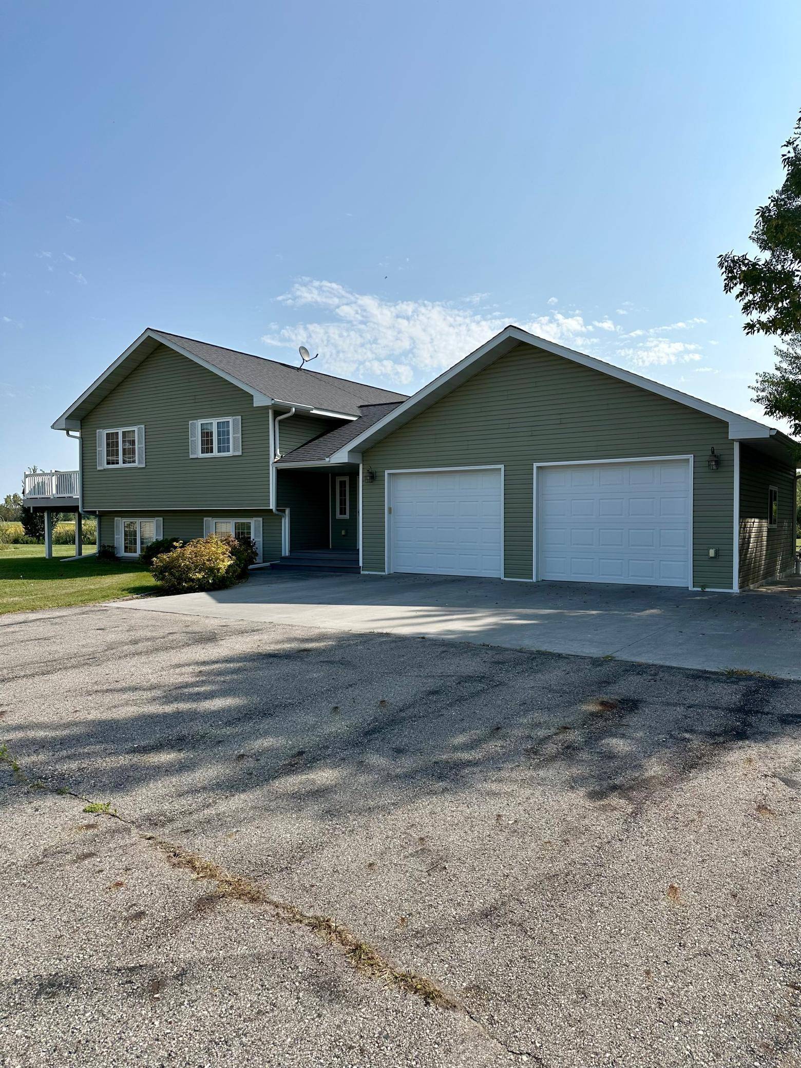 Newfolden, MN 56738,106 6th ST