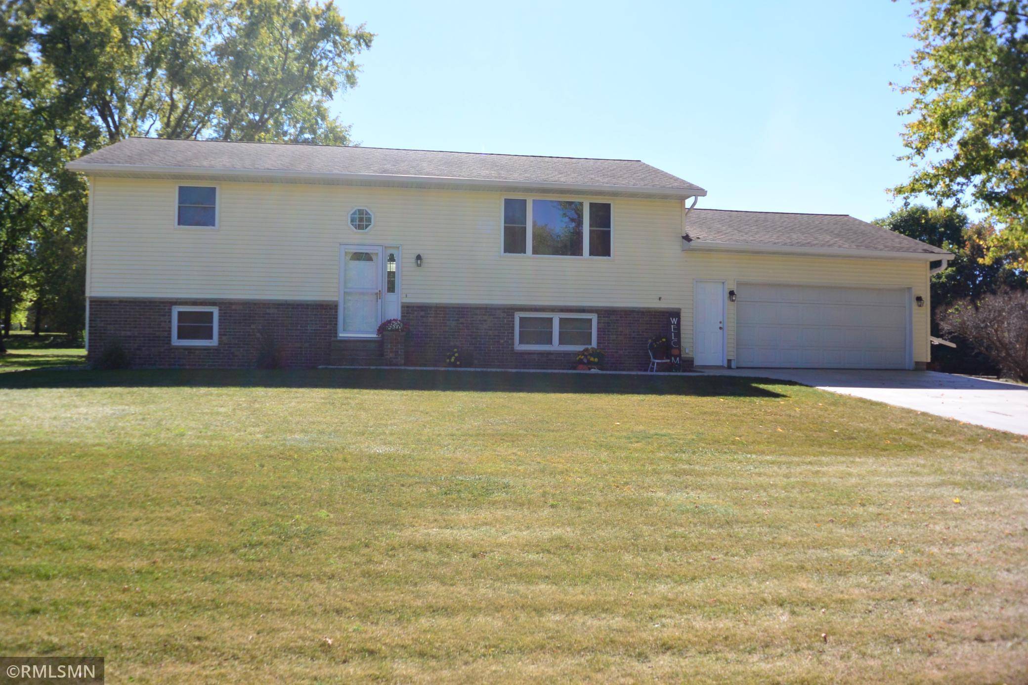 Glencoe, MN 55336,610 5th ST E