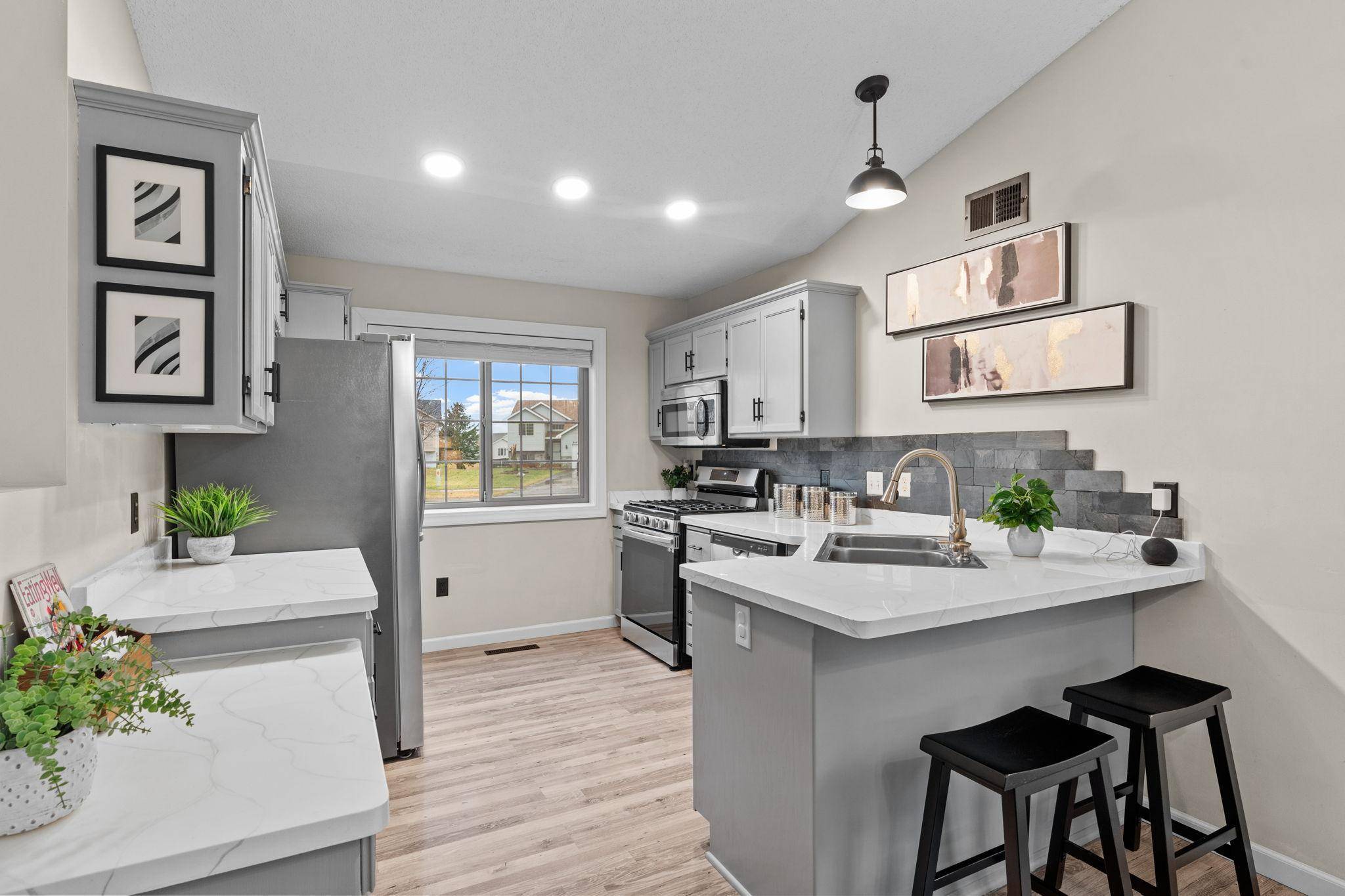 Isanti, MN 55040,902 Isanti Pkwy NW