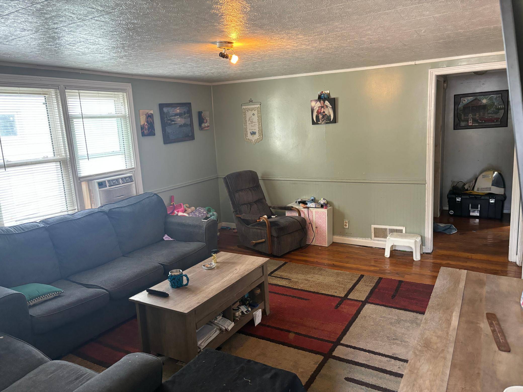 Lakefield, MN 56150,604 3rd AVE N