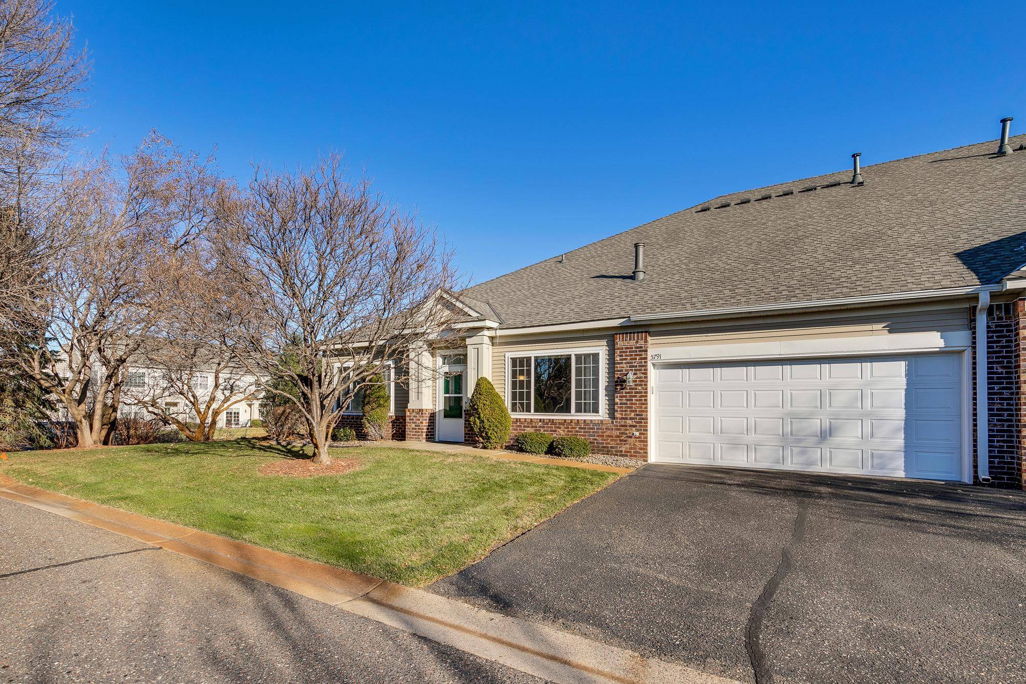 Saint Paul, MN 55126,5791 Prairie Ridge DR