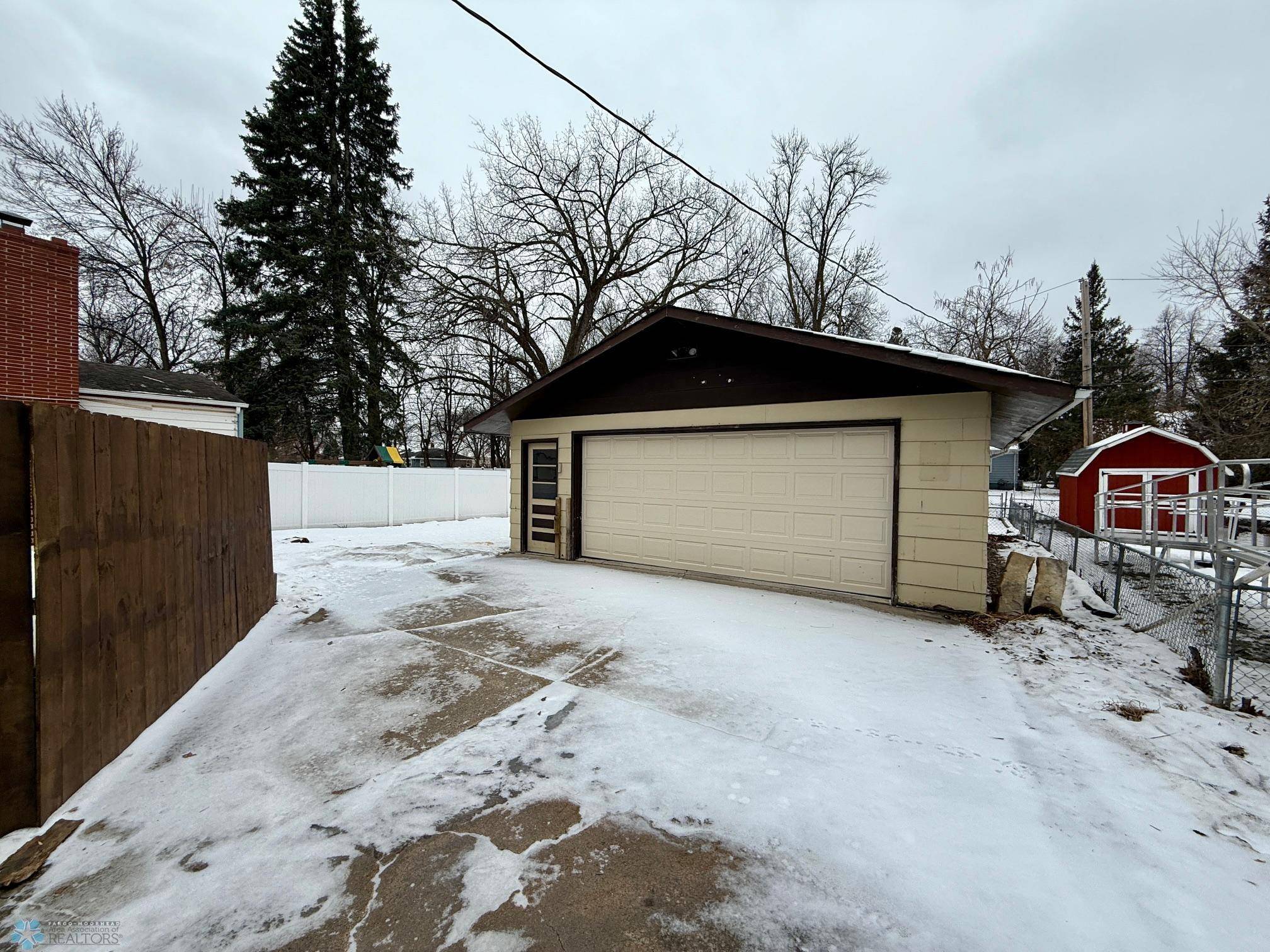 Moorhead, MN 56560,1107 12th ST S