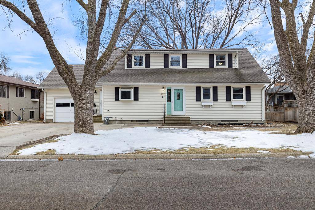 Marshall, MN 56258,902 Willow AVE