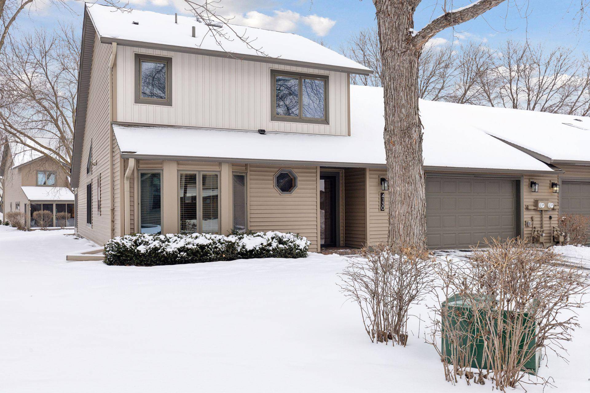 Minneapolis, MN 55446,4130 Upland LN N