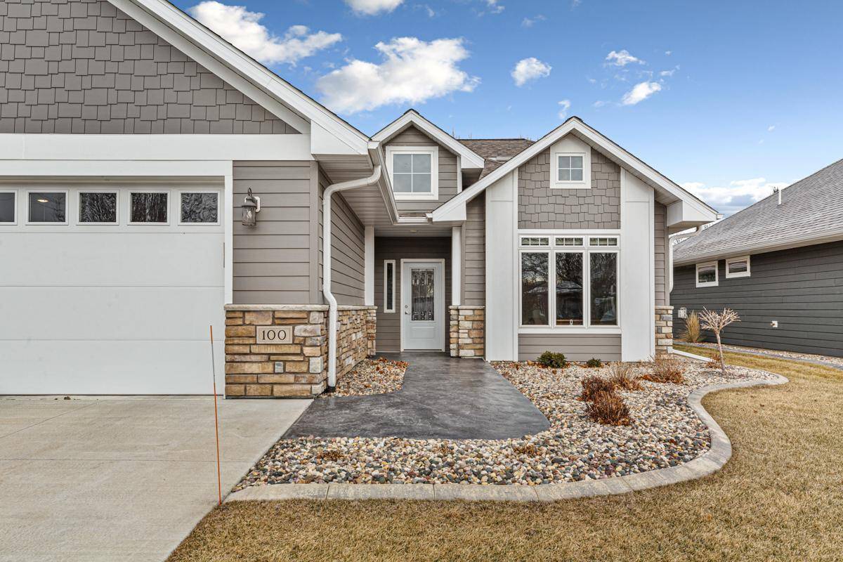 Mankato, MN 56001,100 Viking CT