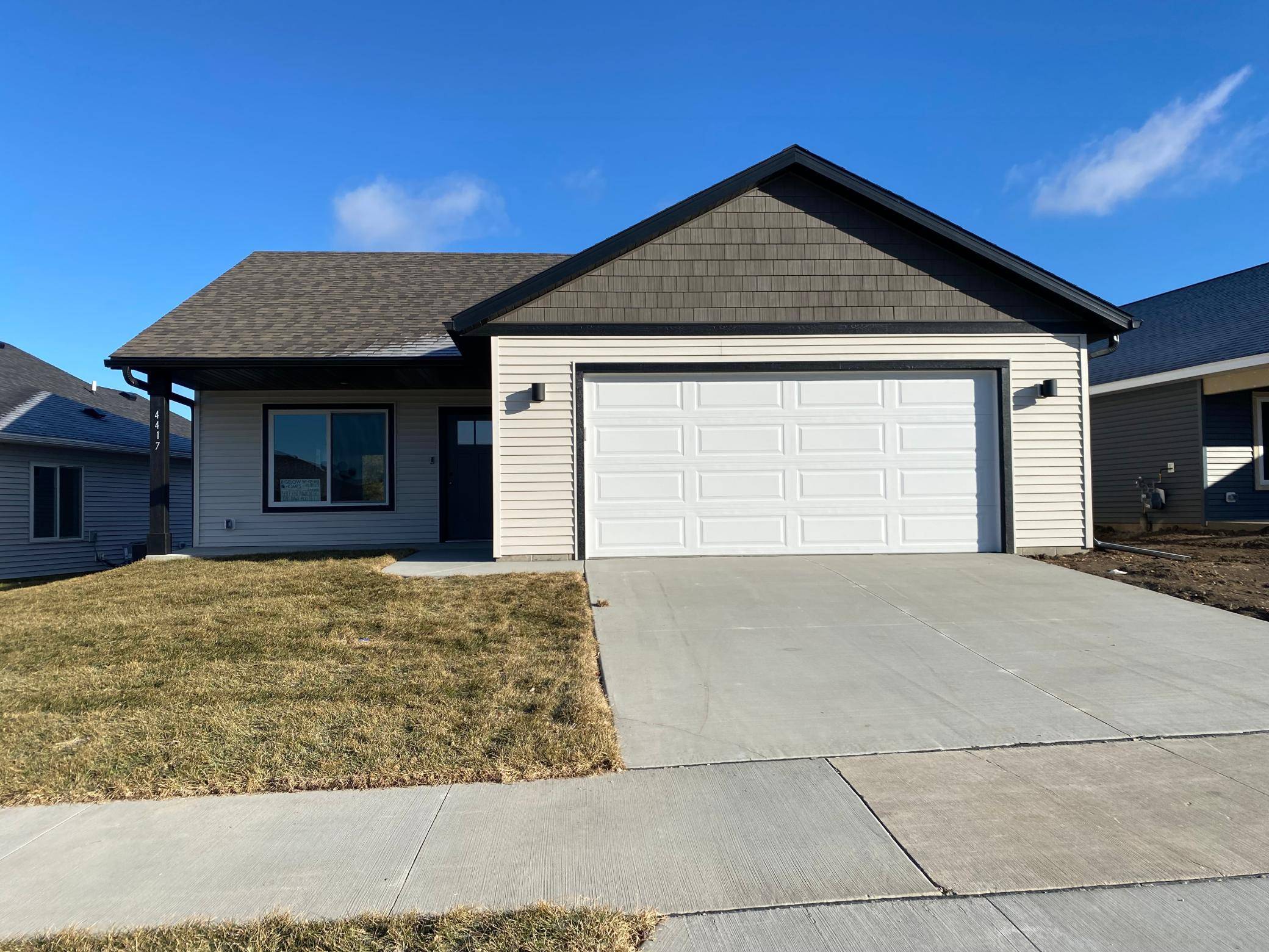 Rochester, MN 55904,4417 Red Hawk DR SE