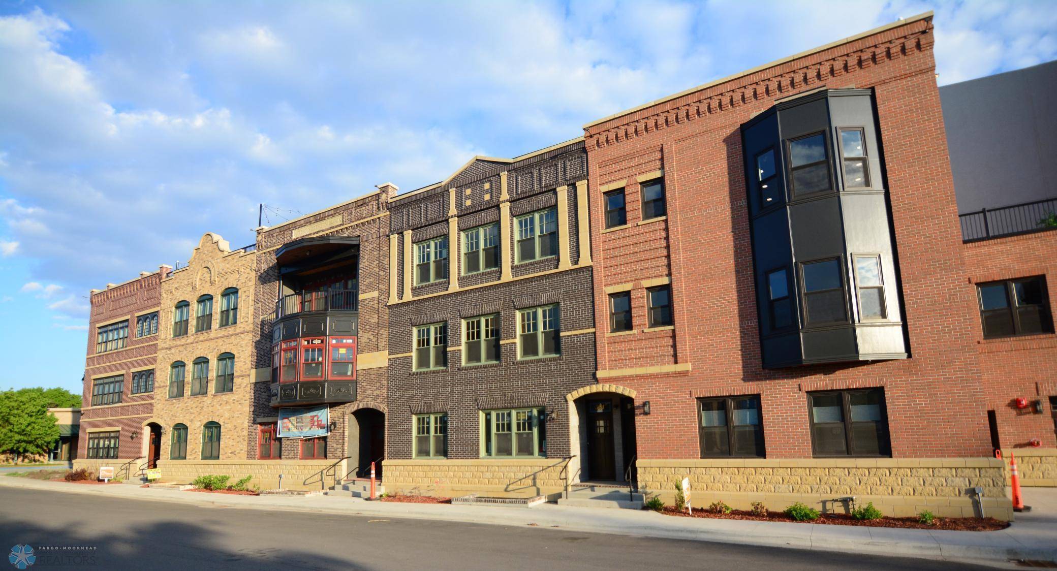 Fargo, ND 58102,412 5th ST N