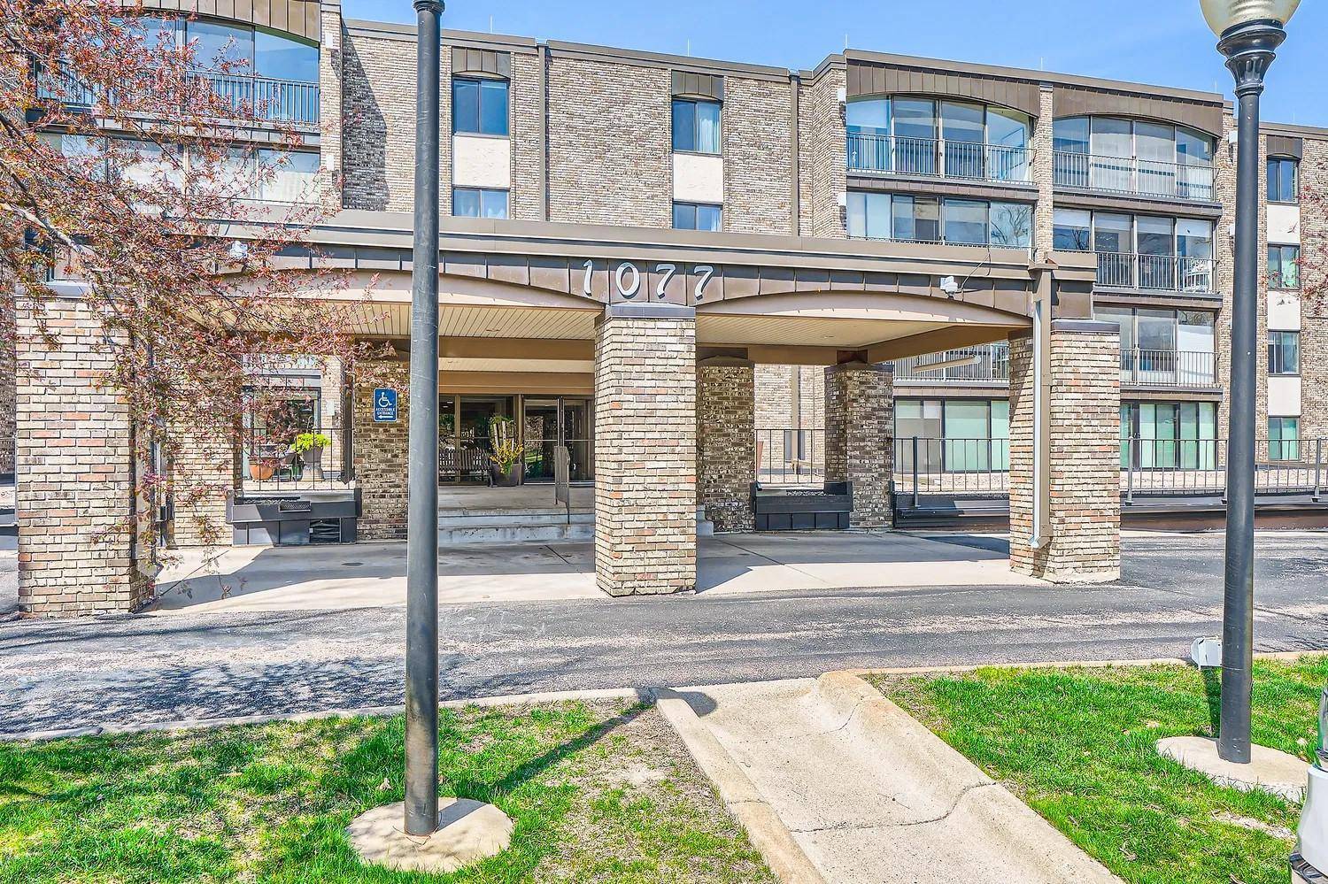 Saint Paul, MN 55118,1077 Sibley Memorial HWY