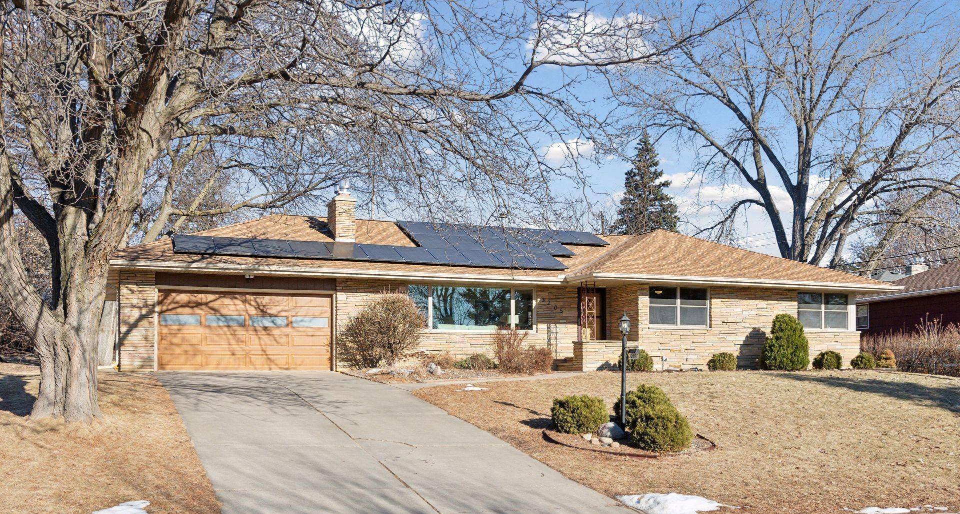 Minneapolis, MN 55418,3205 Bell LN