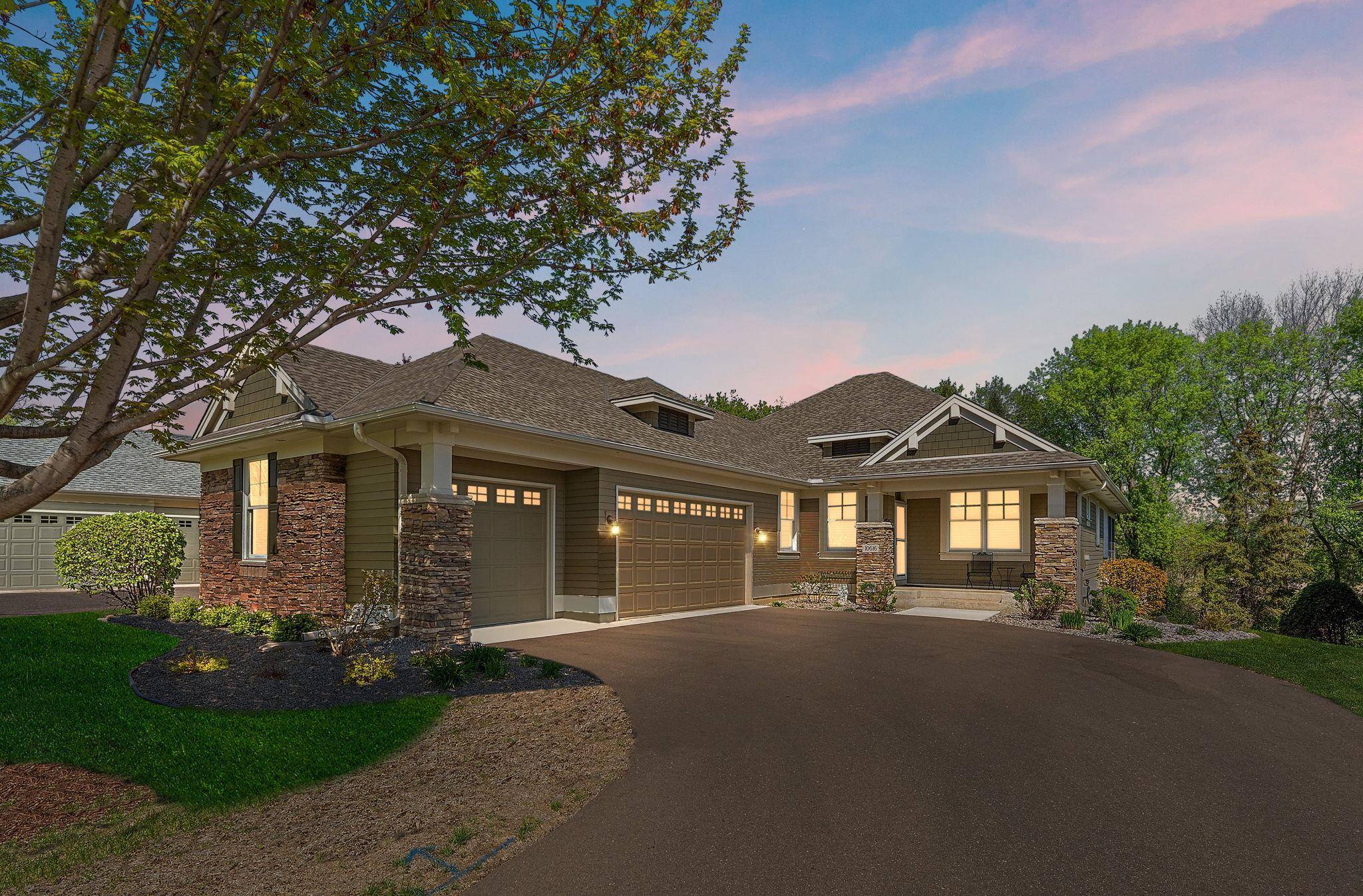Saint Paul, MN 55129,10616 Water Lily LN