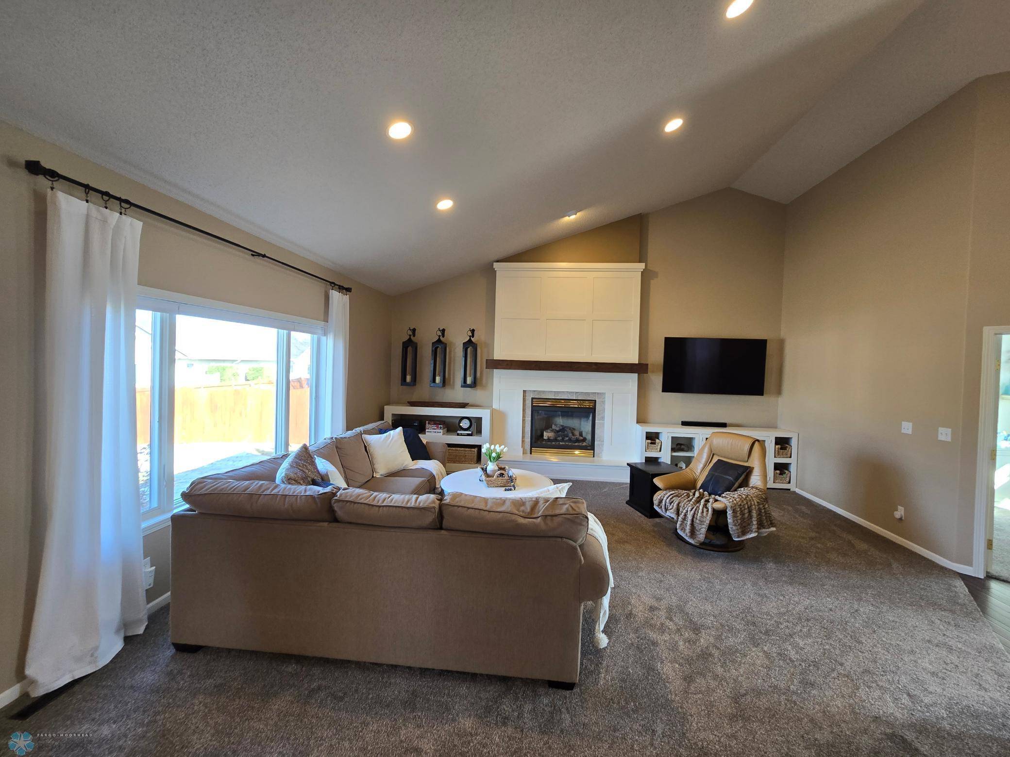Fargo, ND 58104,1523 55th AVE S