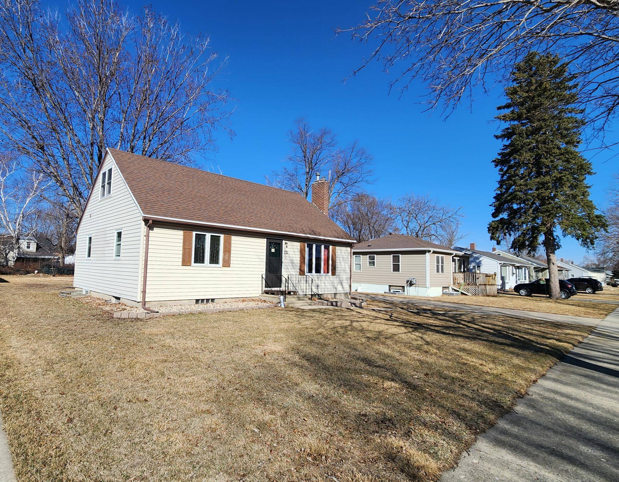 Pipestone, MN 56164,732 6th AVE SW