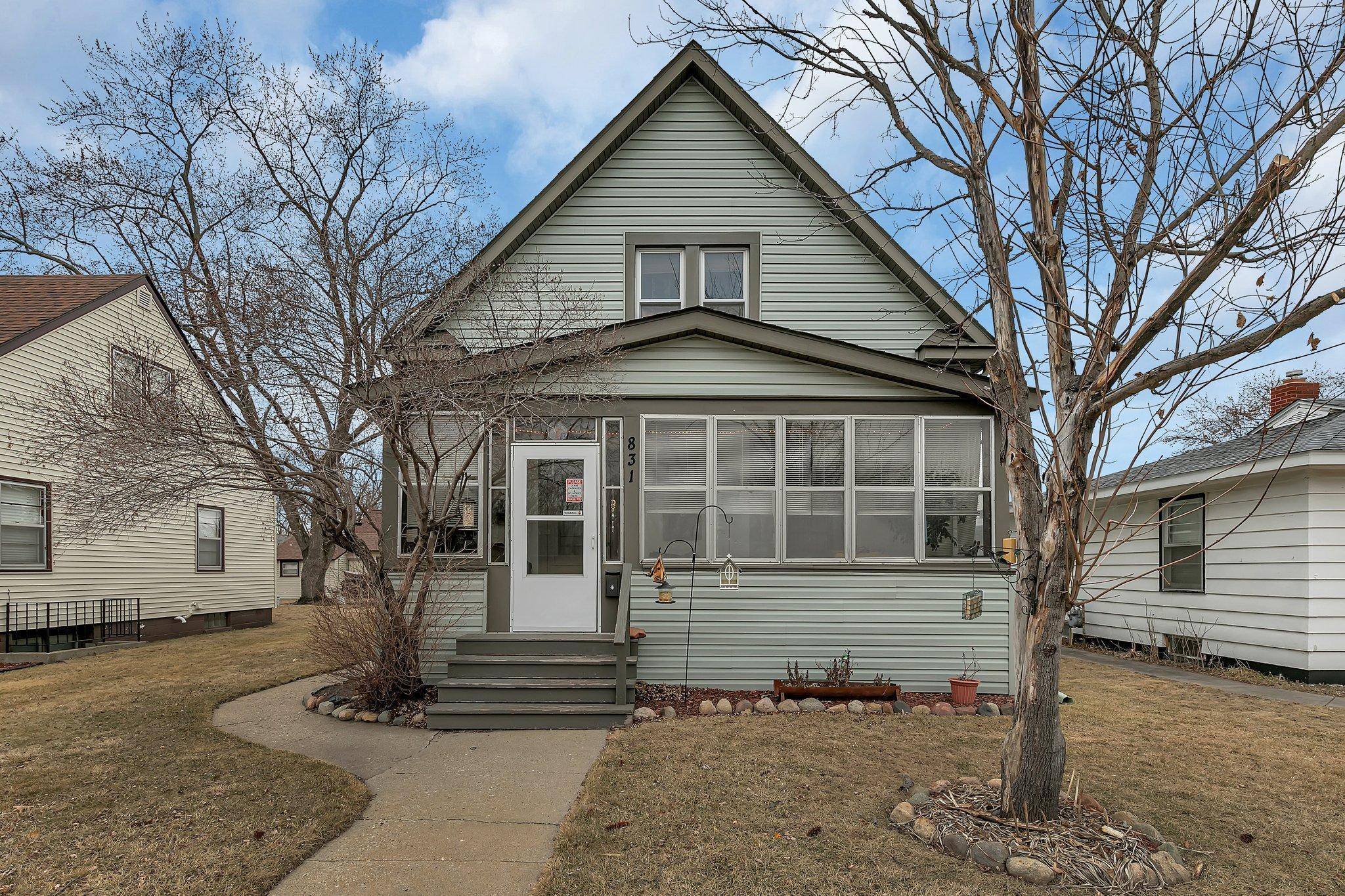 Saint Cloud, MN 56301,831 Washington Memorial DR