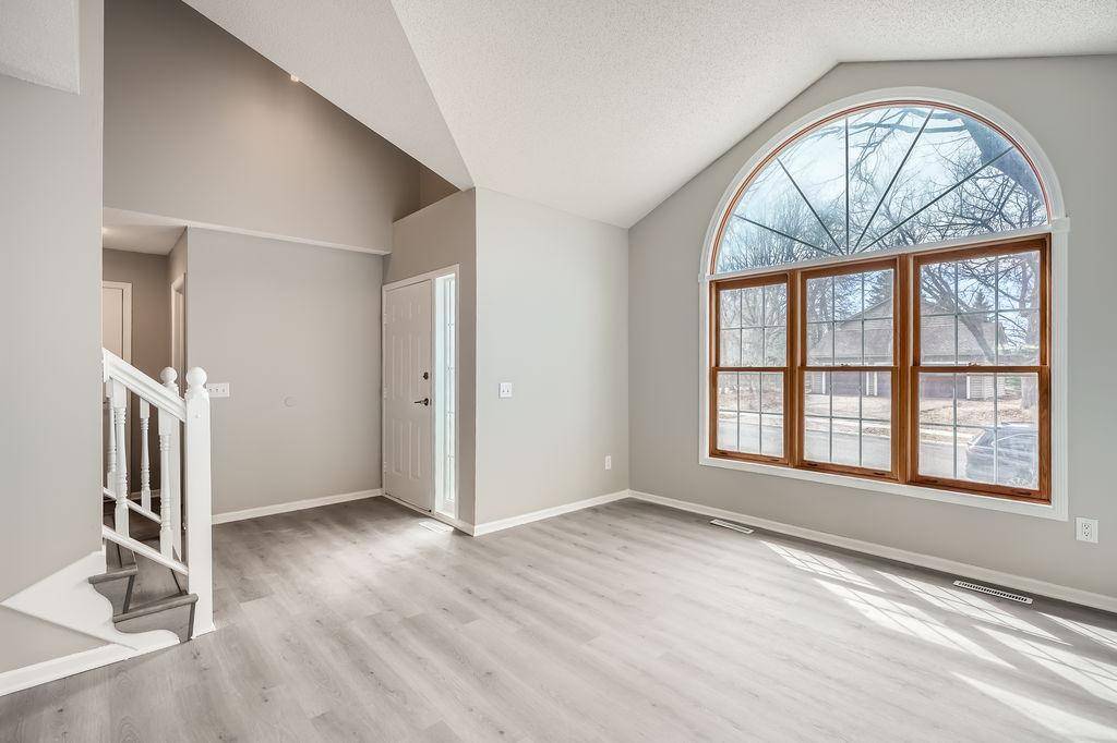 Savage, MN 55378,5298 Park DR