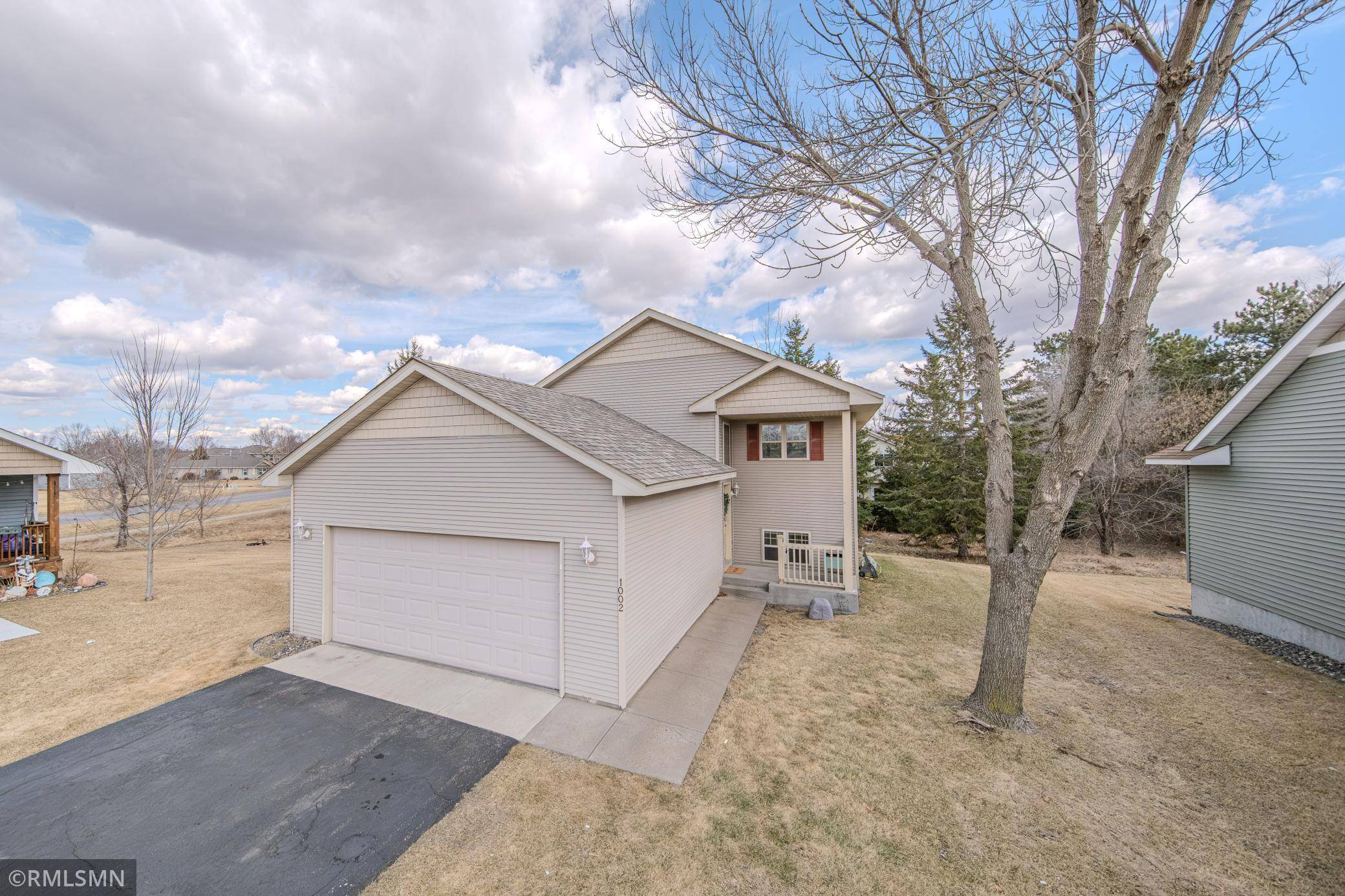 Isanti, MN 55040,1002 Pleasant View CT NW