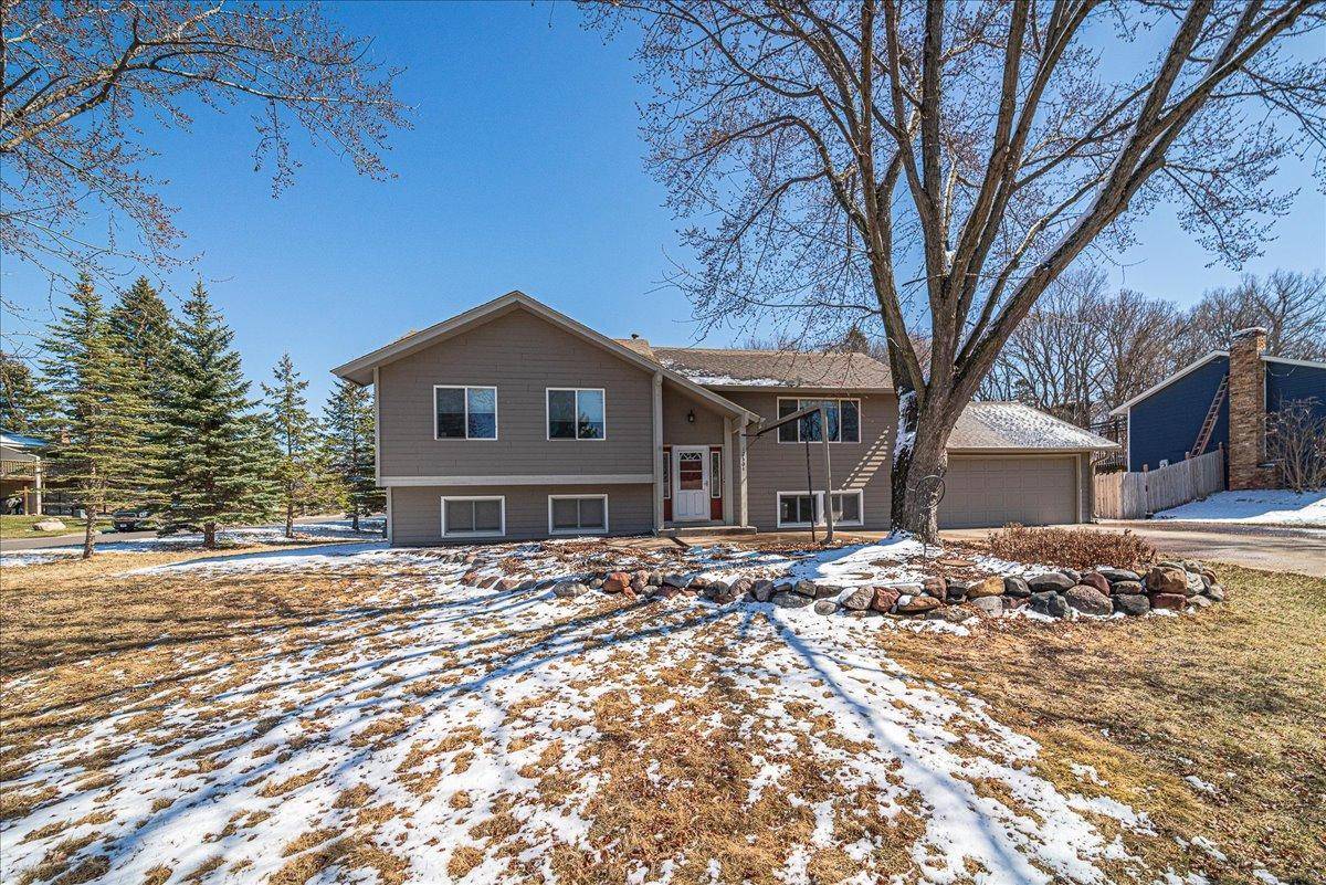 Burnsville, MN 55337,12301 Michelle CIR
